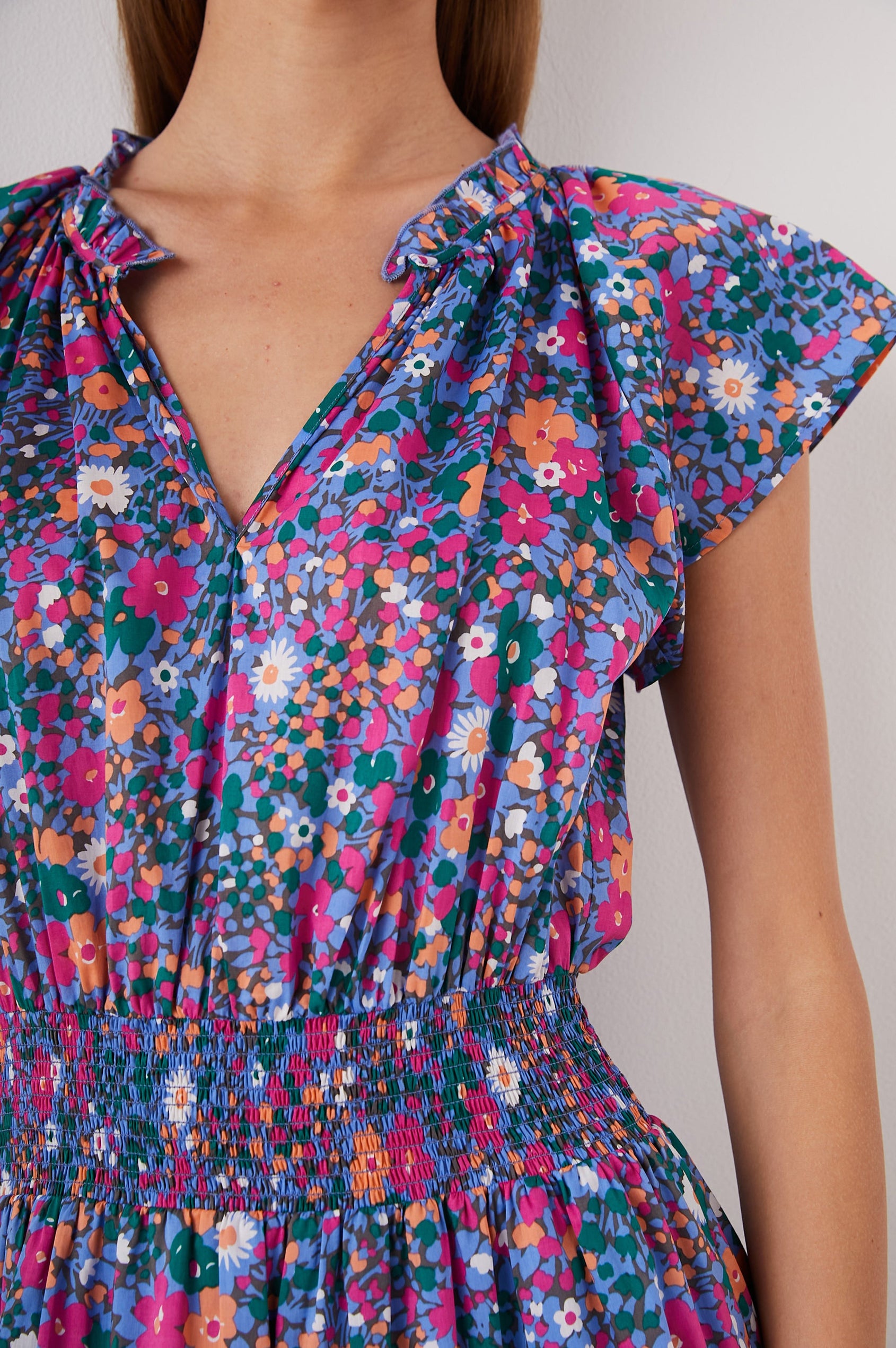 AMELLIA-LEILANI-FLORAL-DETAIL