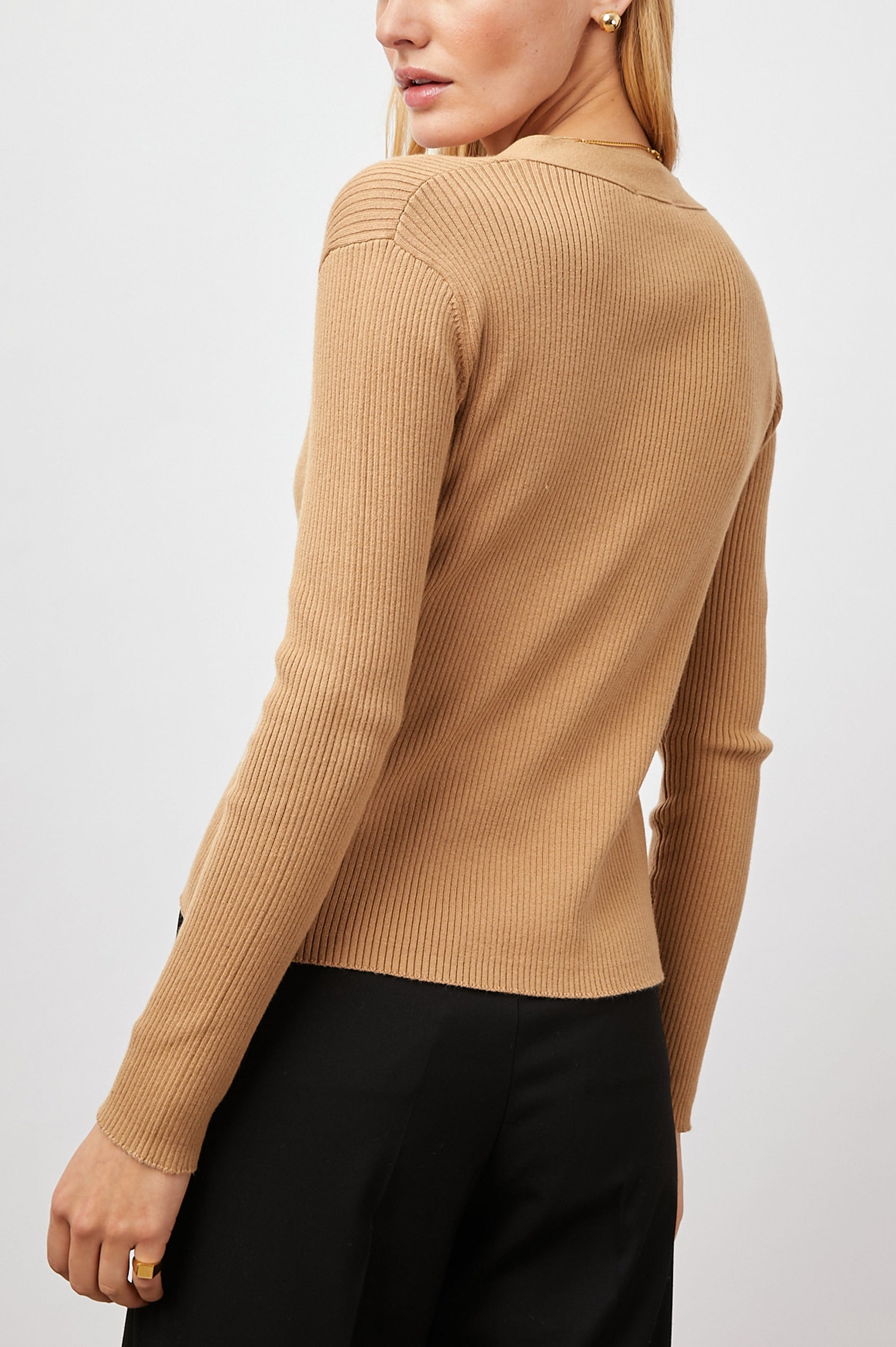 BEAU-CAMEL-BACK ANGLE