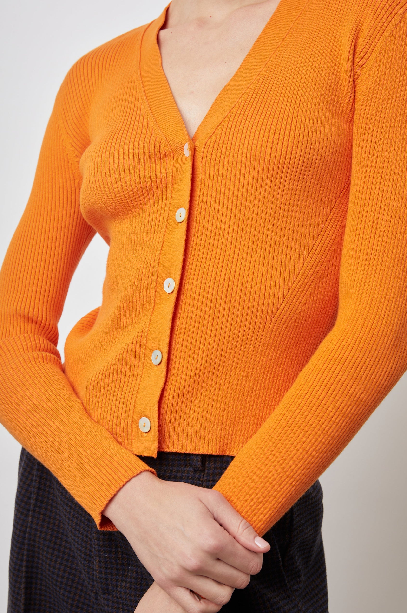 BEAU-TANGERINE-DETAIL