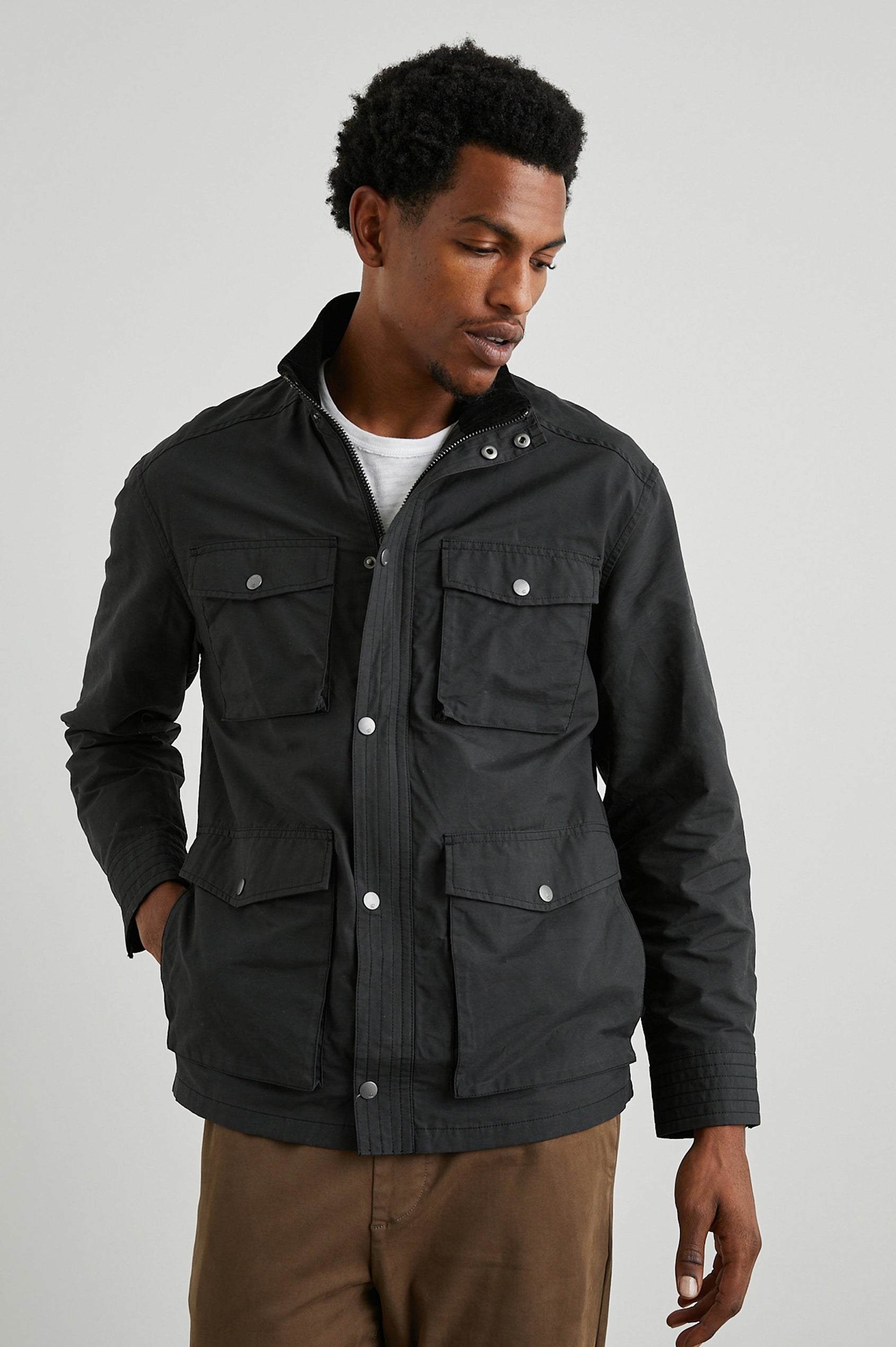 CARDIFF-BLACK-FRONT ANGLE