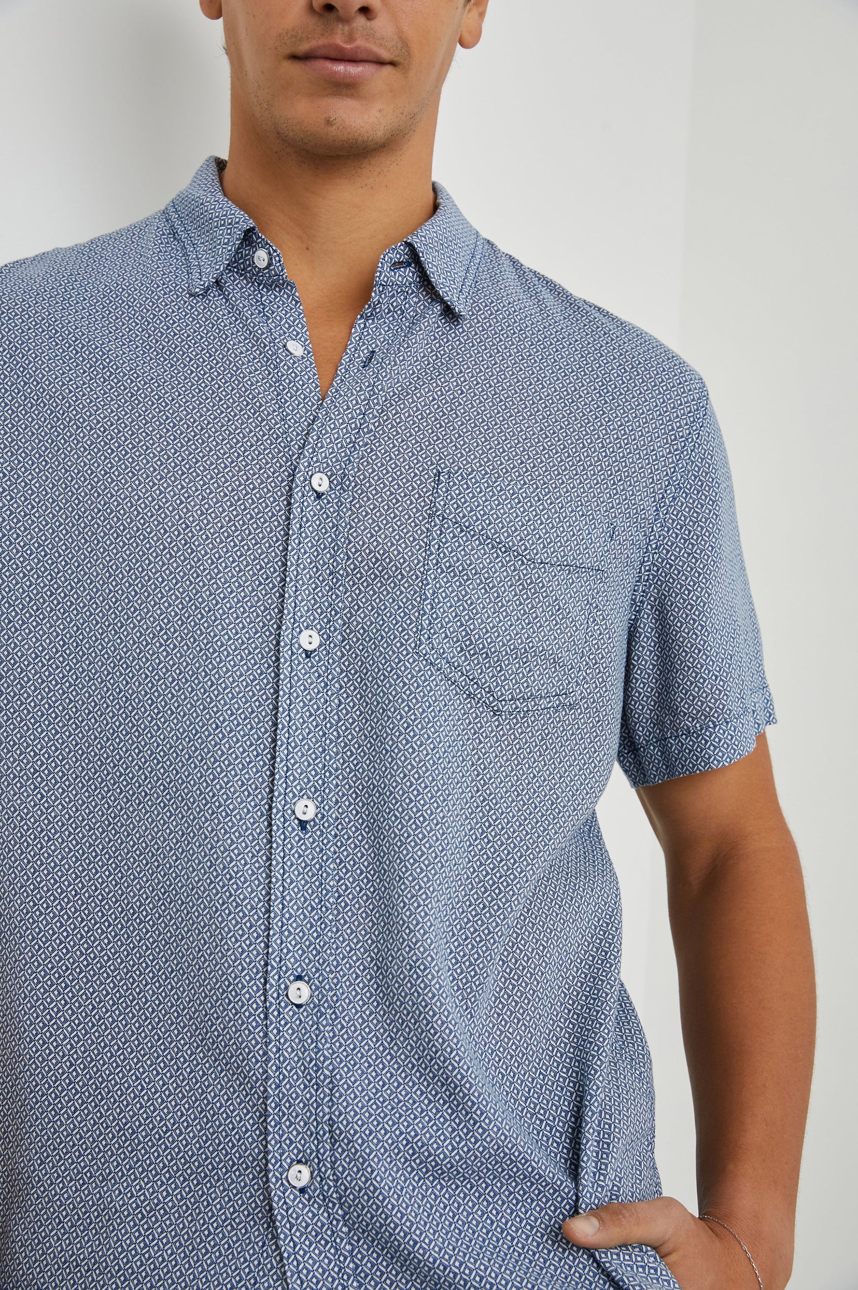 CARSON SHIRT - CROWN JEWEL SAPPHIRE - FRONT DETAILS
