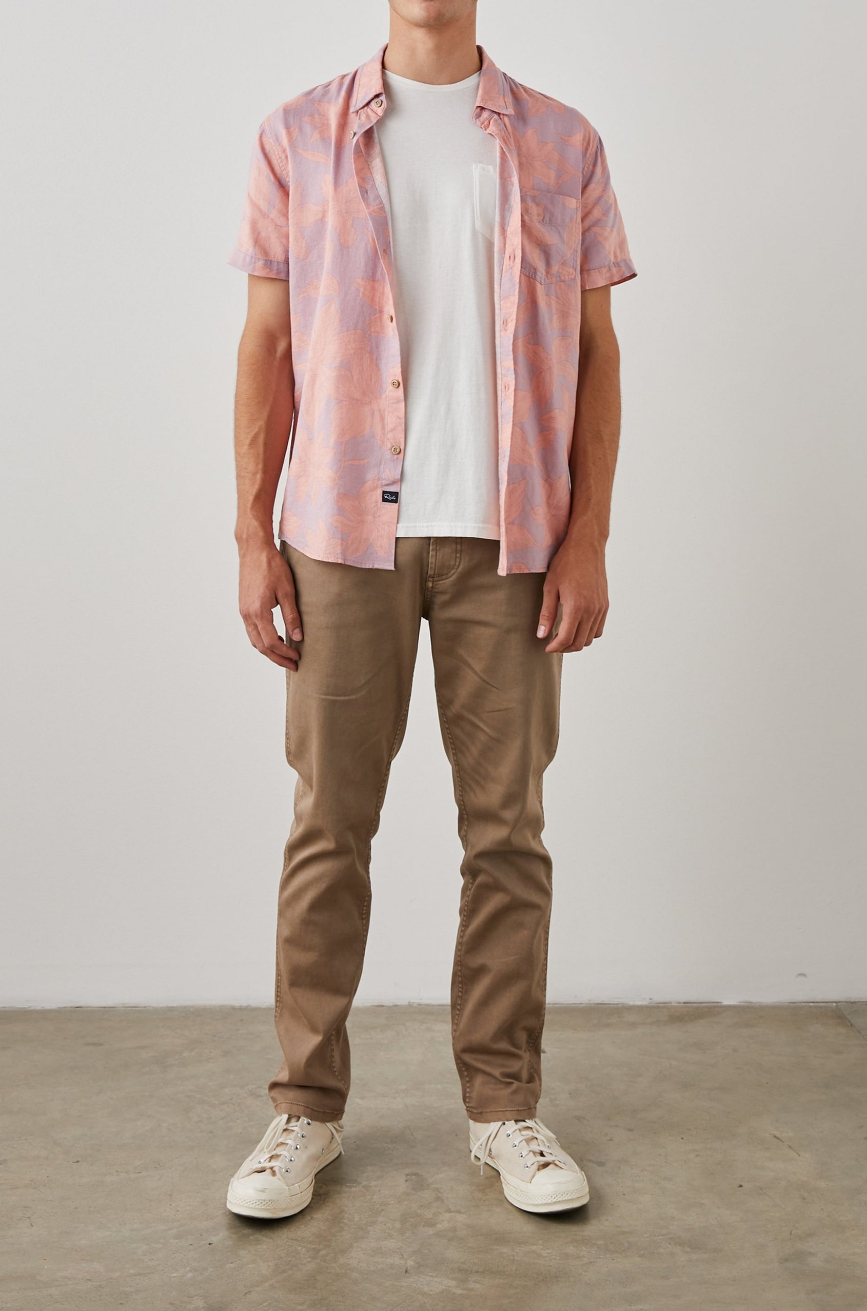 CARSON SHIRT GARDEN SANDS FLAMINGO - FULL FRONT BODY