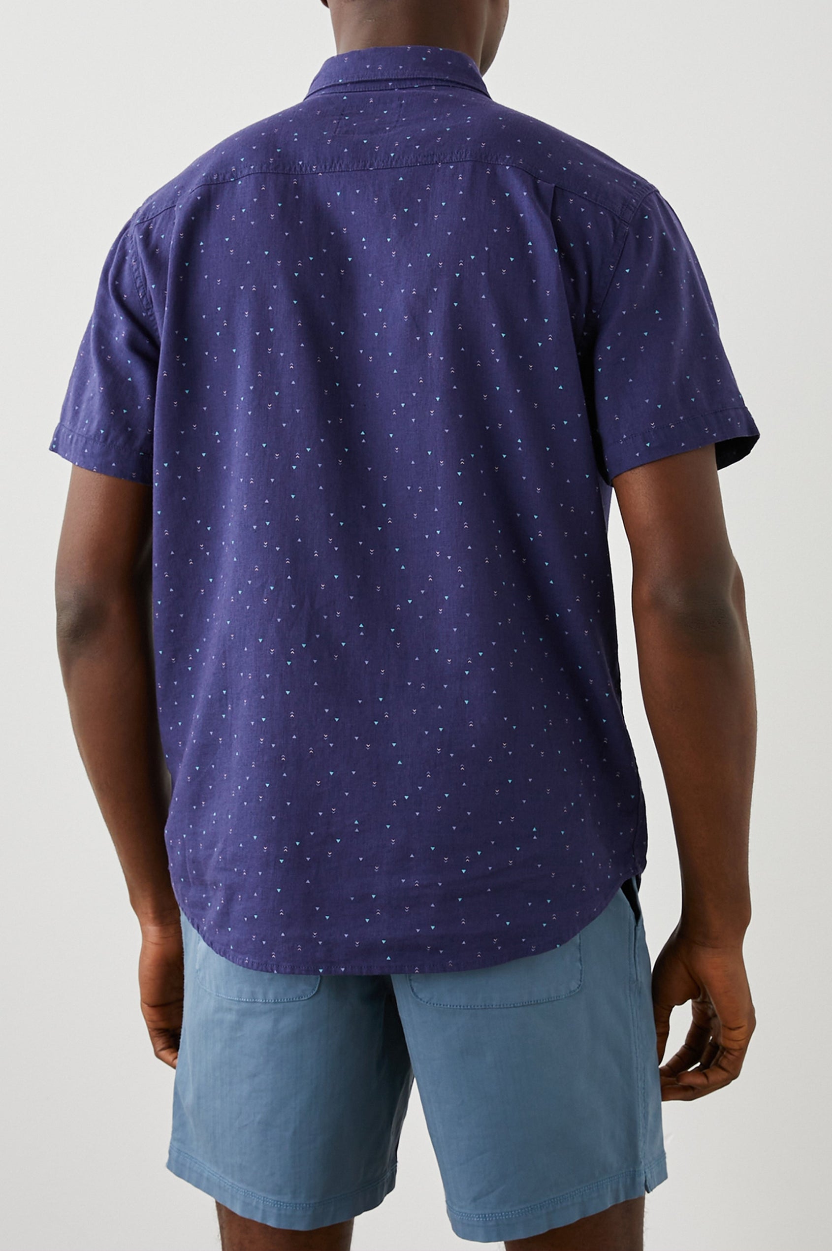 CARSON SHIRT - TRIANGLE GEO RETRO NAVY