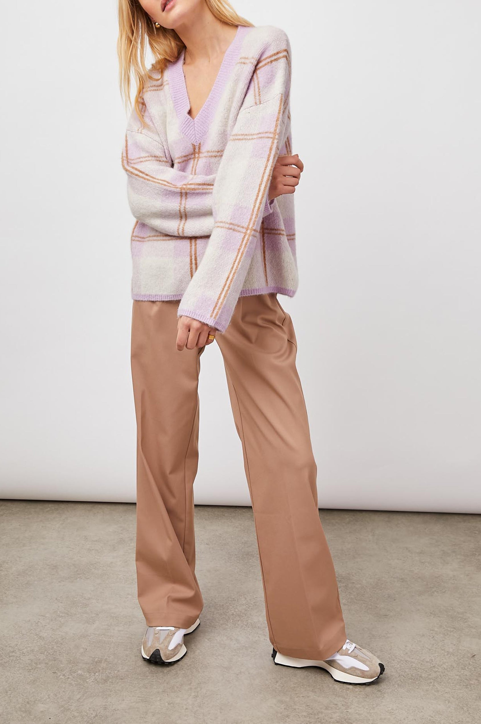 COLLEEN SWEATER - LILAC PLAID