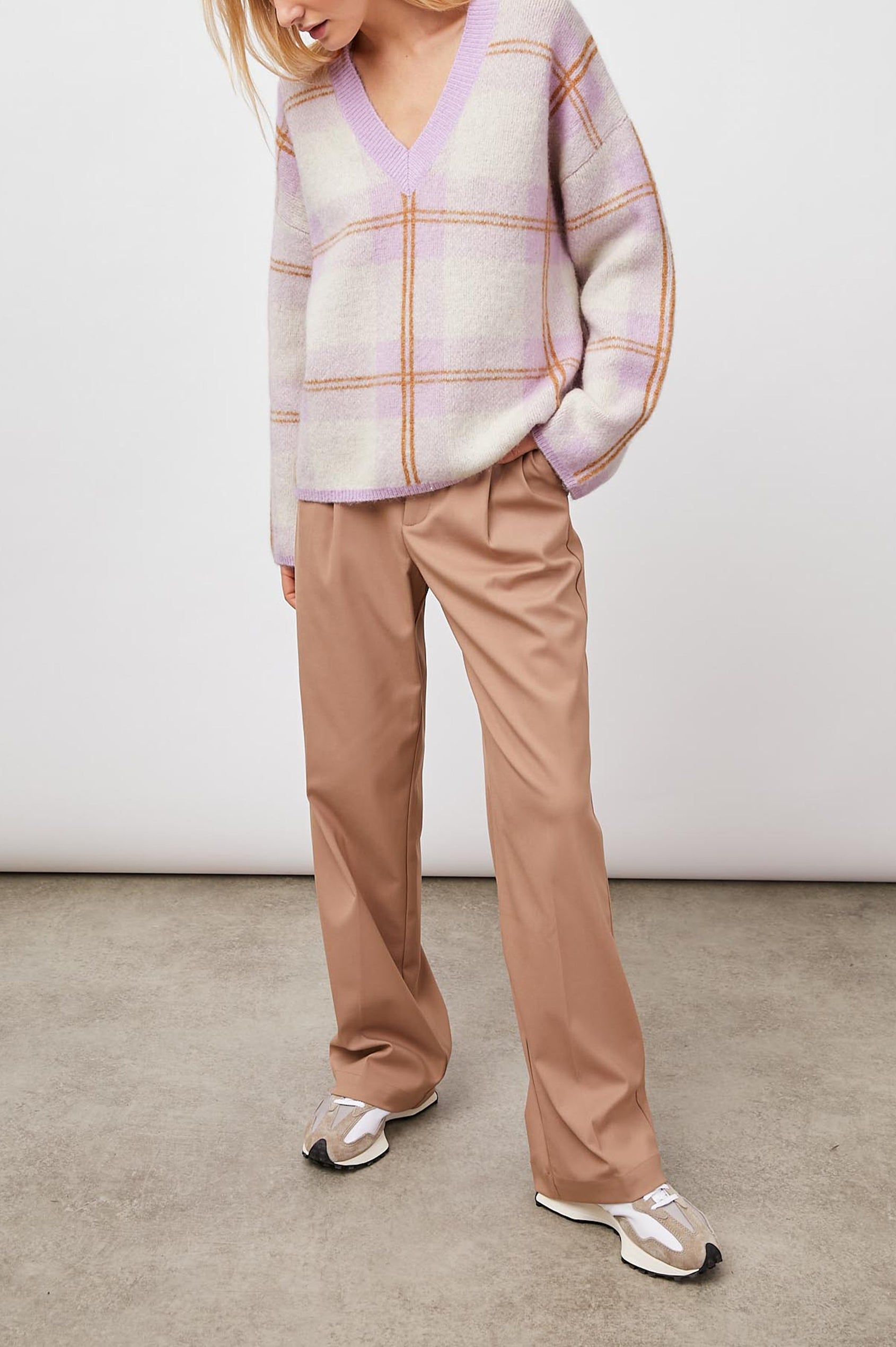 COLLEEN SWEATER - LILAC PLAID