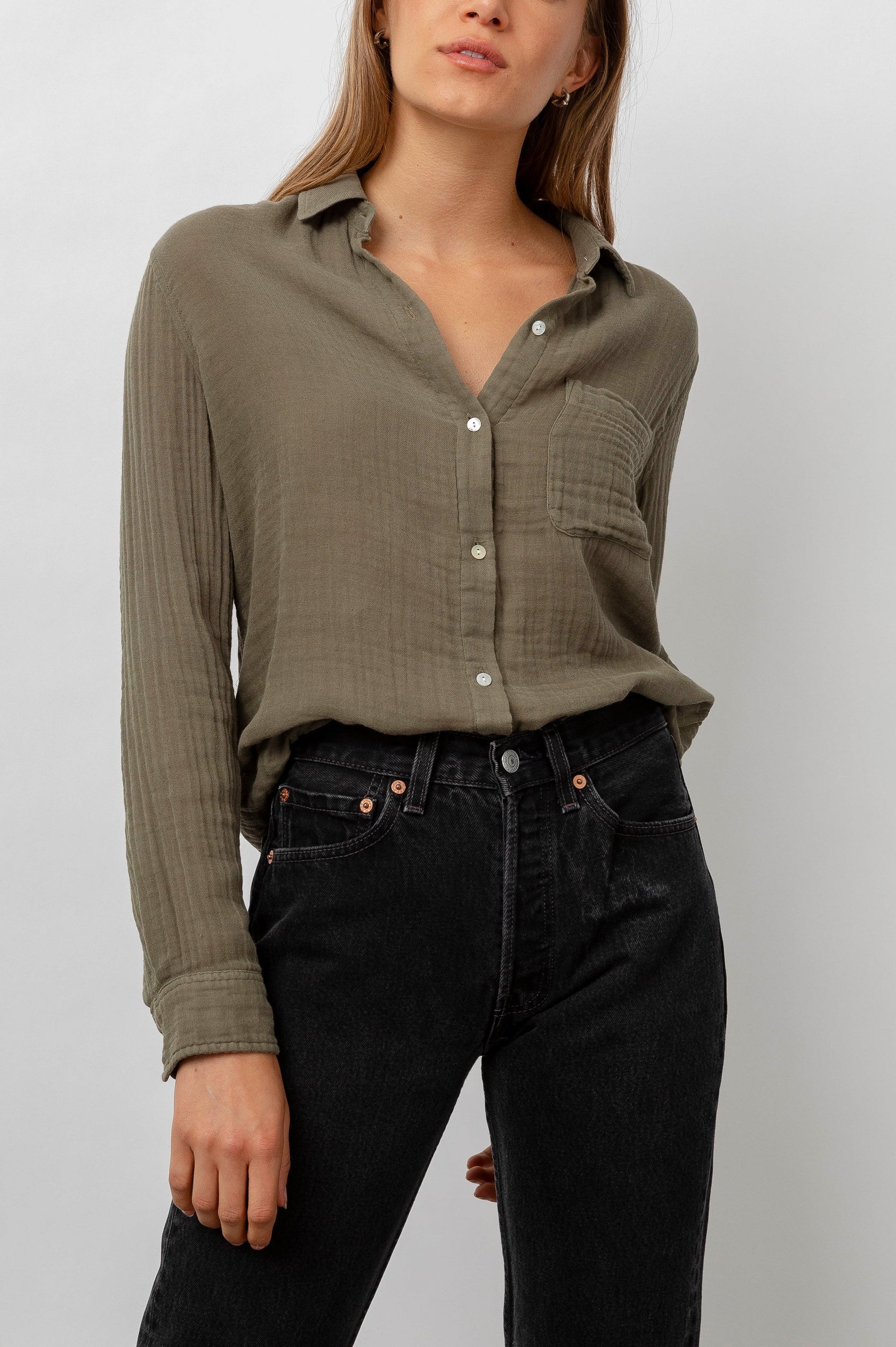 ELLIS-CANTEEN-FRONT TUCKED IN