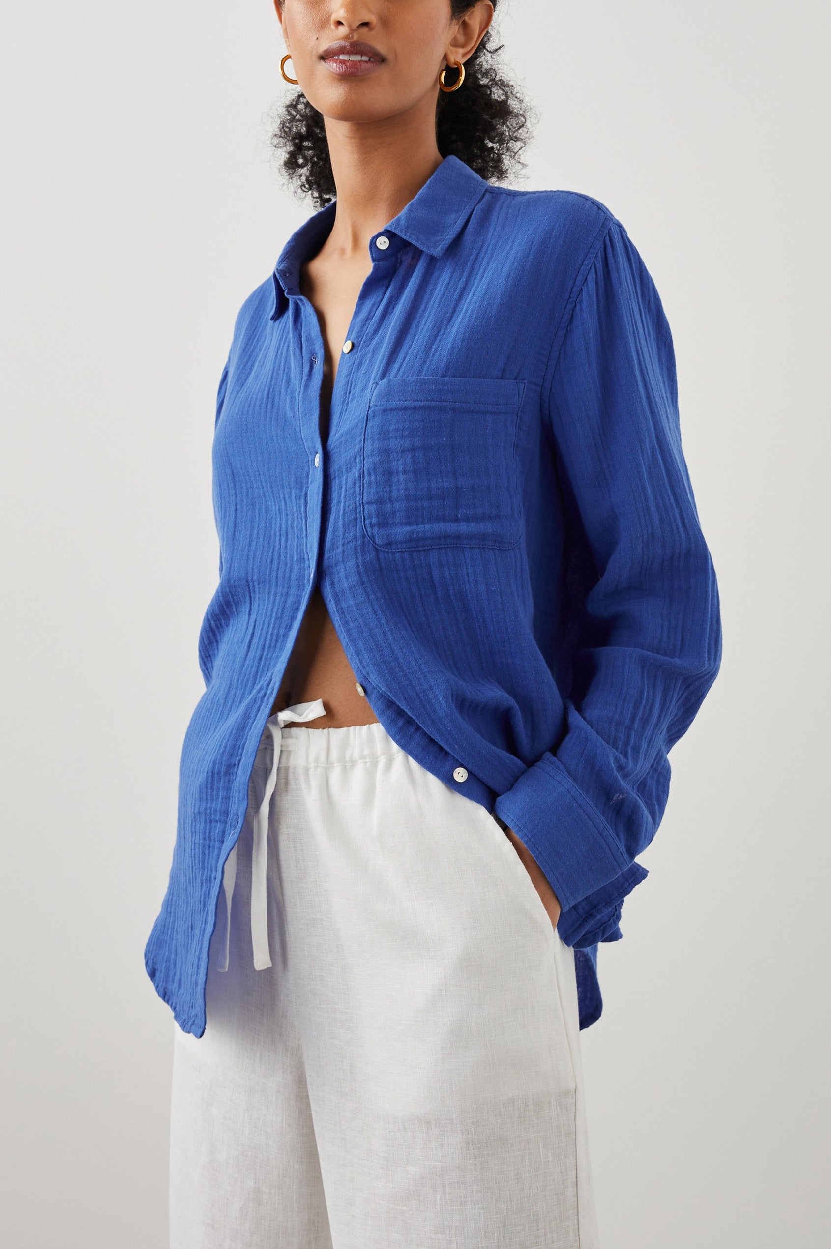 ELLIS-COBALT-SIDE ANGLE