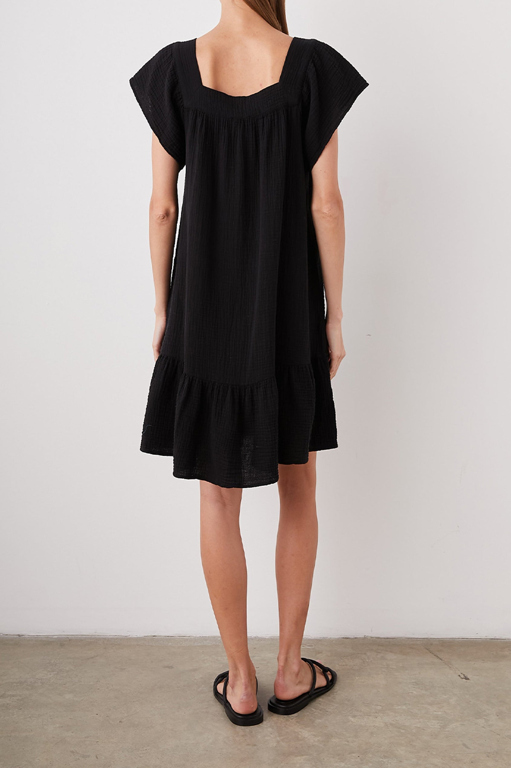 EVERDEEN-BLACK-BACK