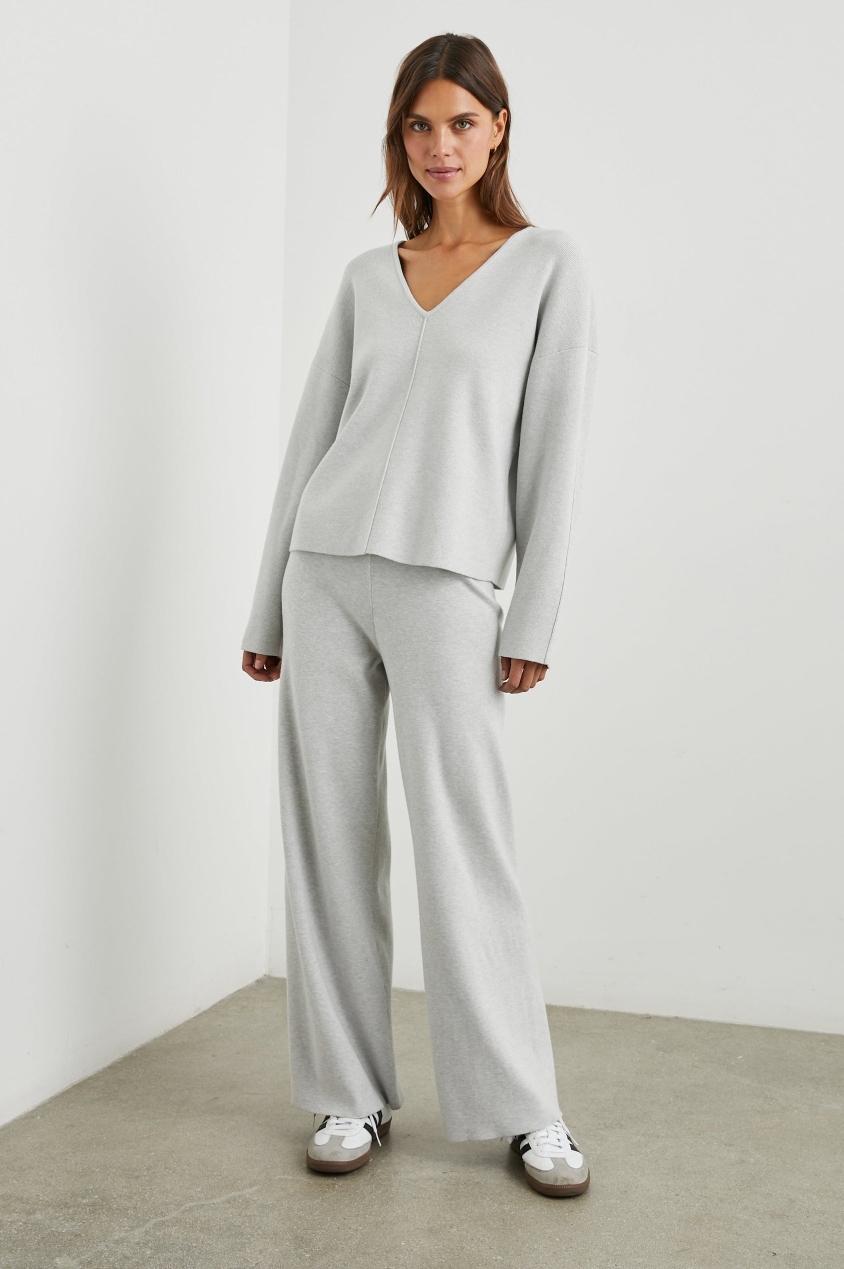 HOLLYN-LIGHT-HEATHERGREY-FULL FRONT BODY 2