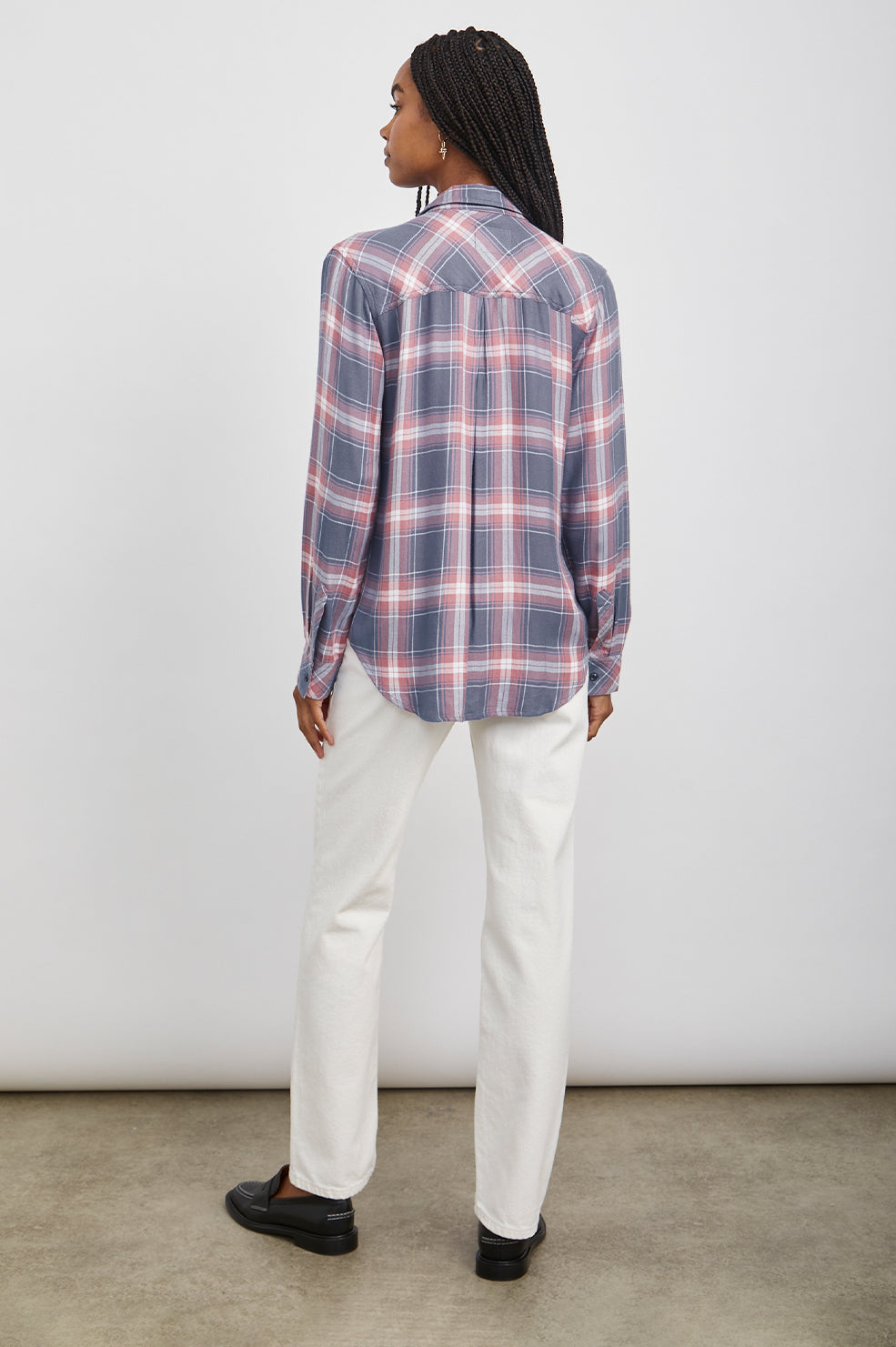 HUNTER_ SLATE ROSE WHITE LONG SLEEVE BUTTON DOWN SHIRT-BACK