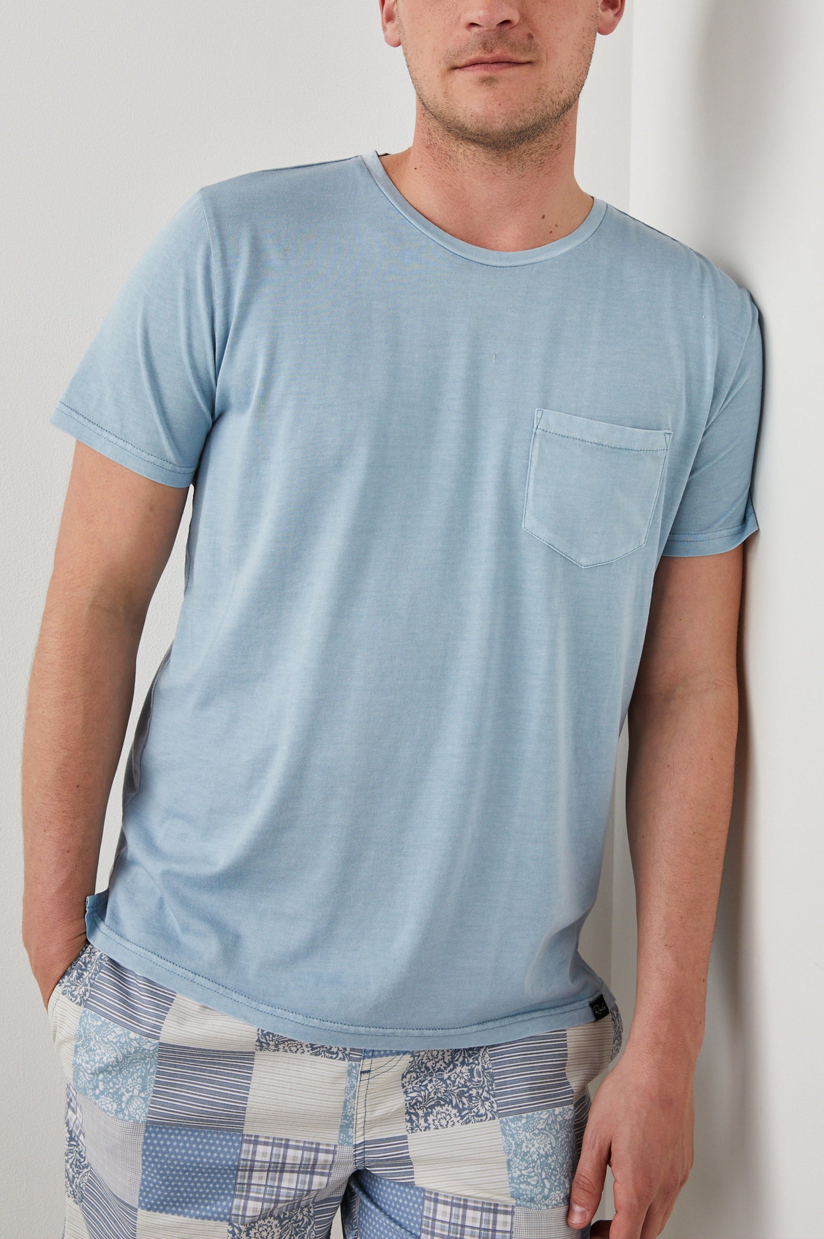JOHNNY T-SHIRT - CAROLINA BLUE - FRONT