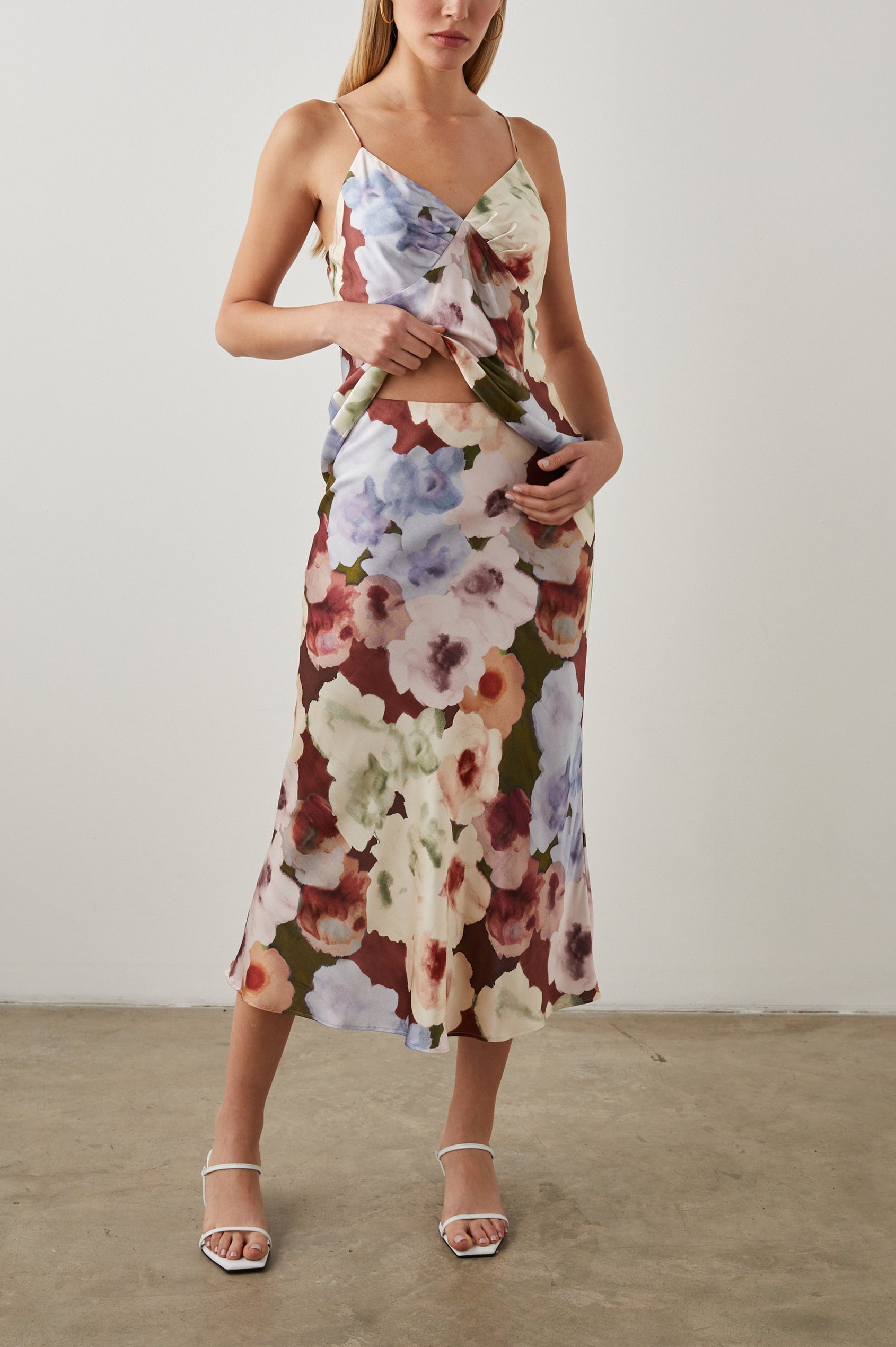 KACEY-PAINTED-ROSE-FULL FRONT BODY