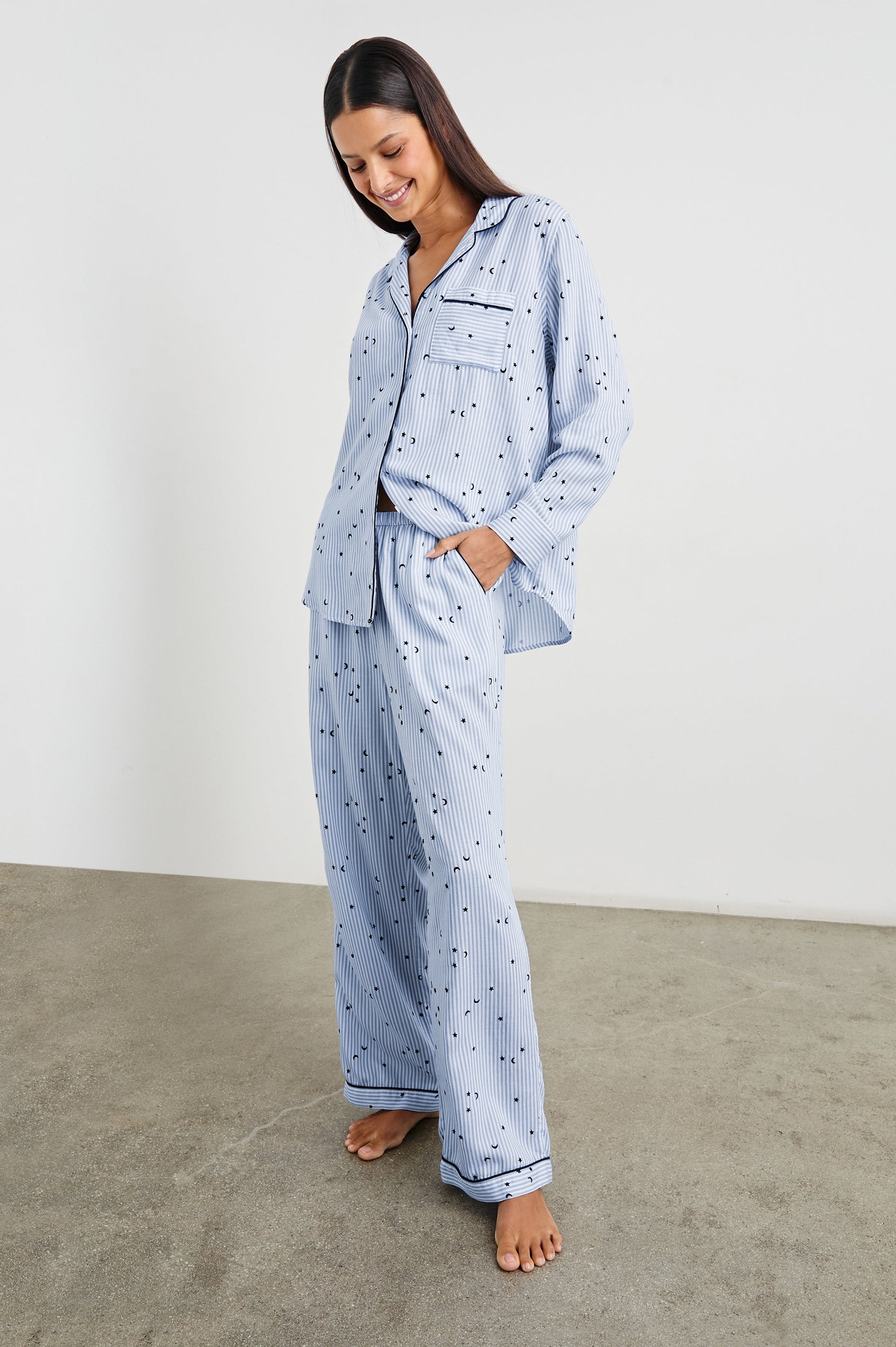 LUNA-PAJAMA-SET-FLOCKED-COSMIC-STRIPE-SIDE ANGLE