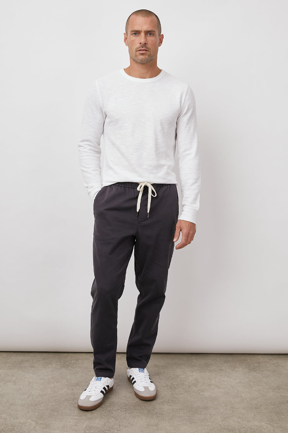 Mario elastic drawstring waist trouser in dark navy - full body front
