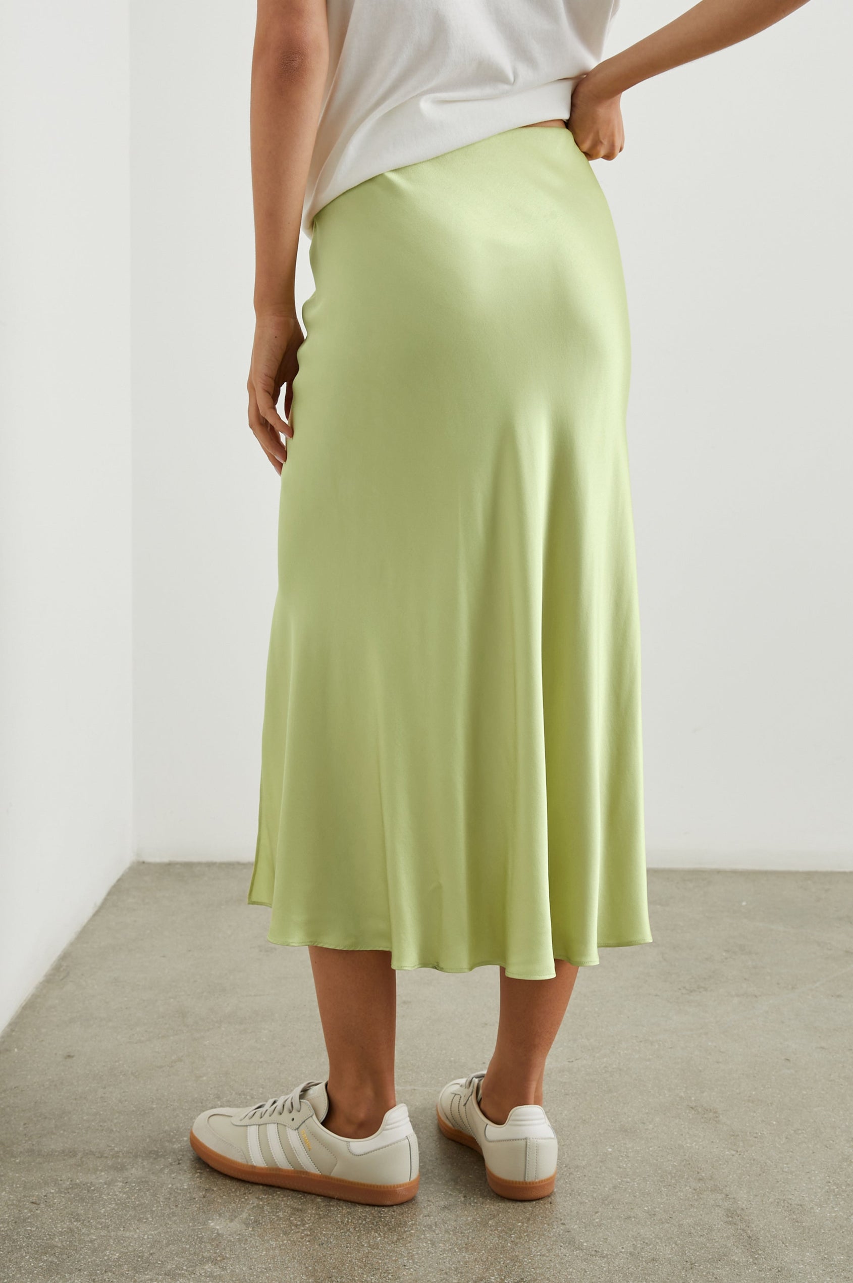 MAYA-PISTACHIO-BACK