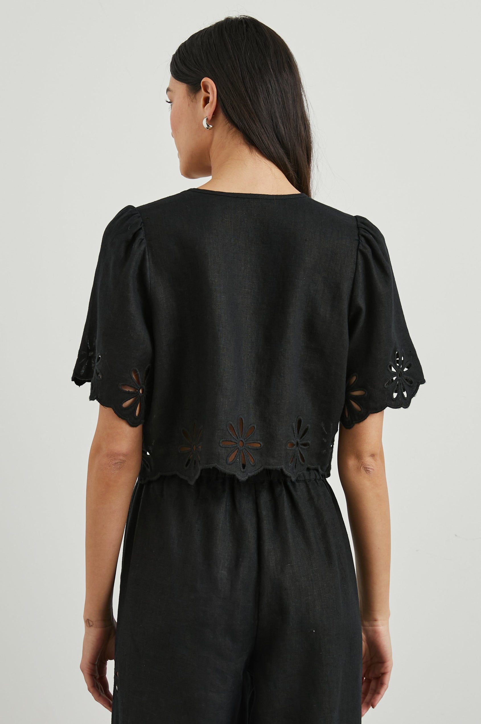 PARI-BLACK-BACK