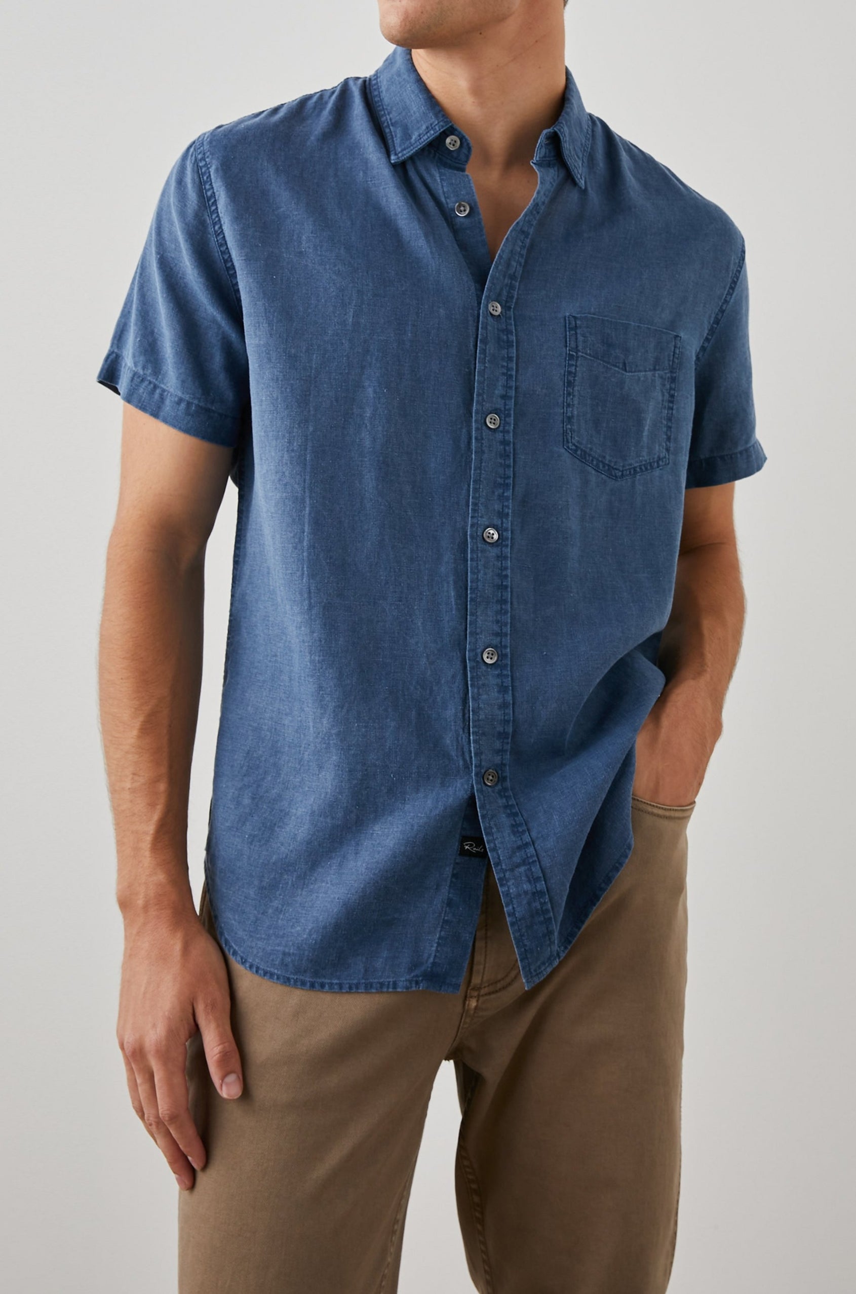 PAROS SHIRT LAPIS - FRONT IN MOTION