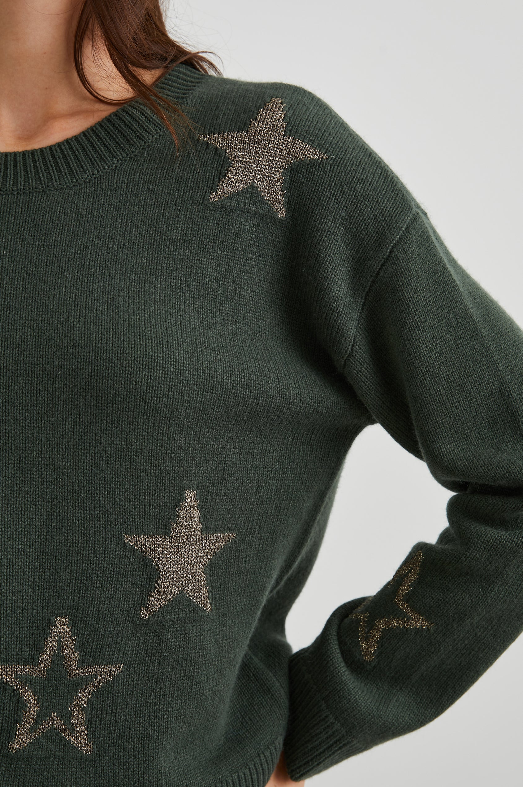 PERCI OLIVE GOLD STARS SWEATER - DETAIL
