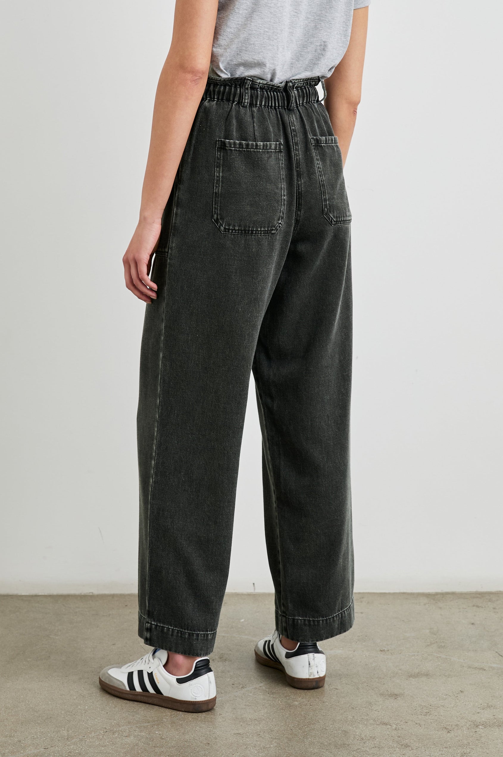 RYAN-FADED-BLACK-BACK