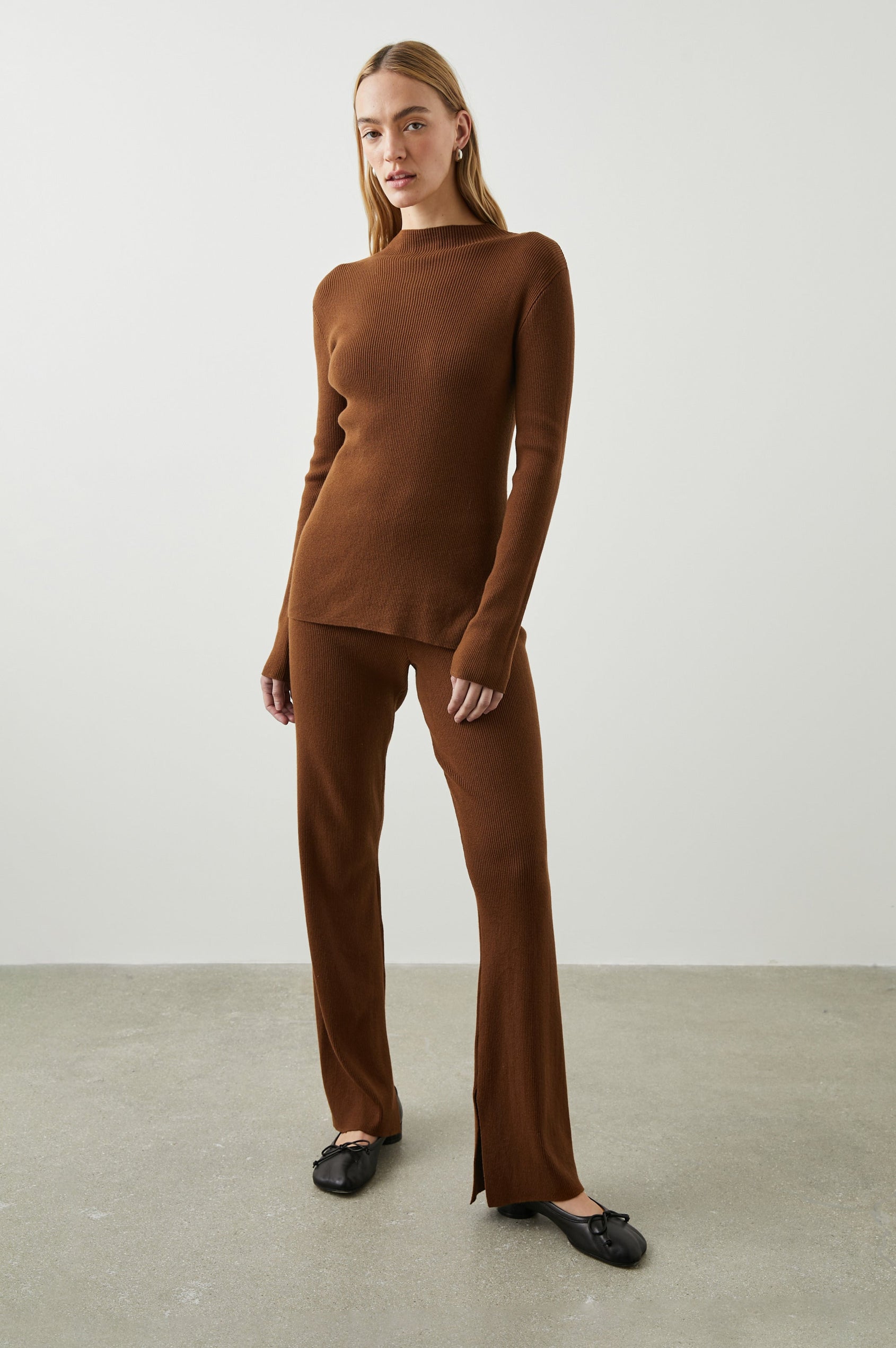 SHILOH-FOX-FULL FRONT BODY