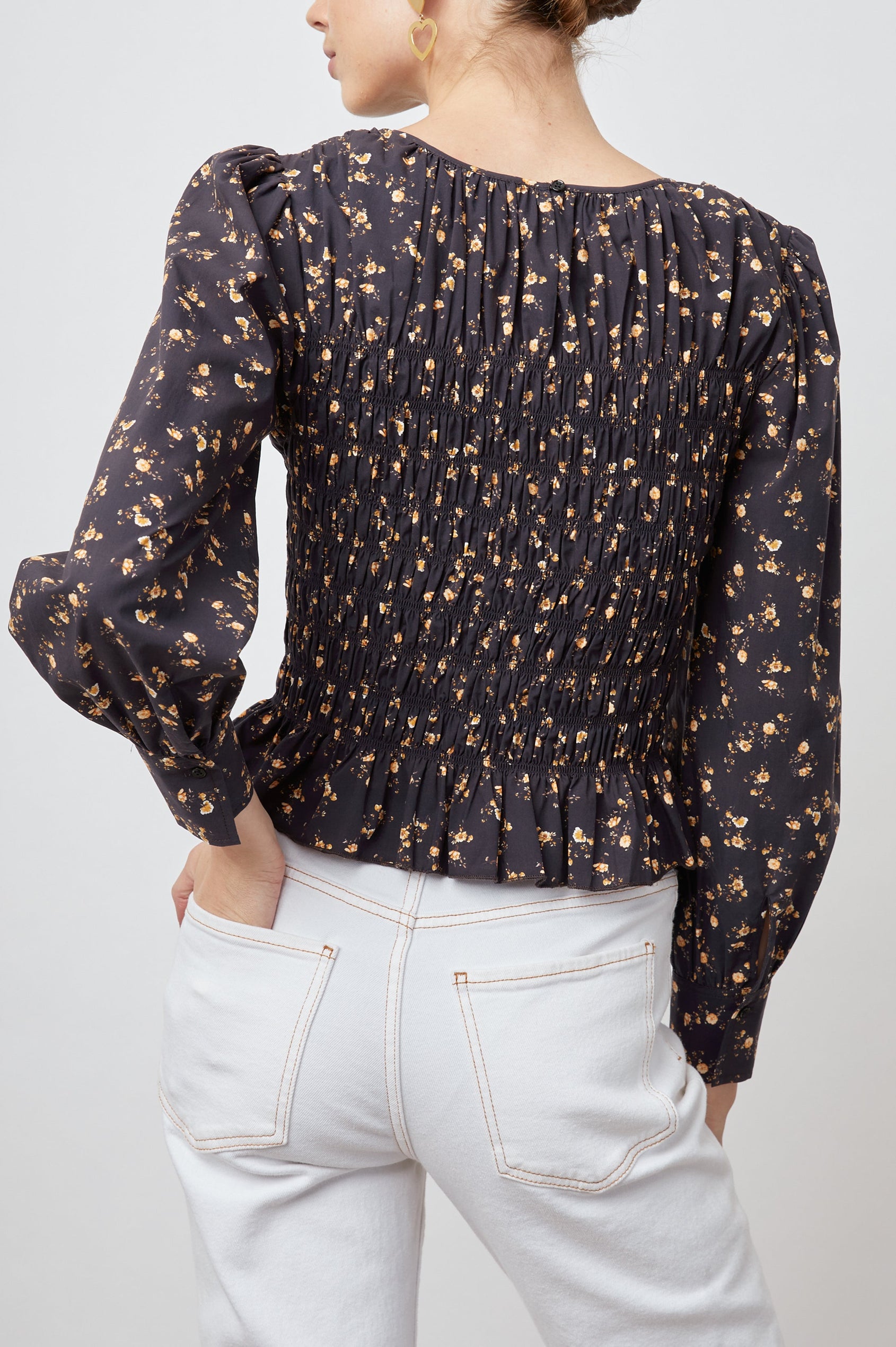 TABI-ROMANTIC-FLORAL-BACK