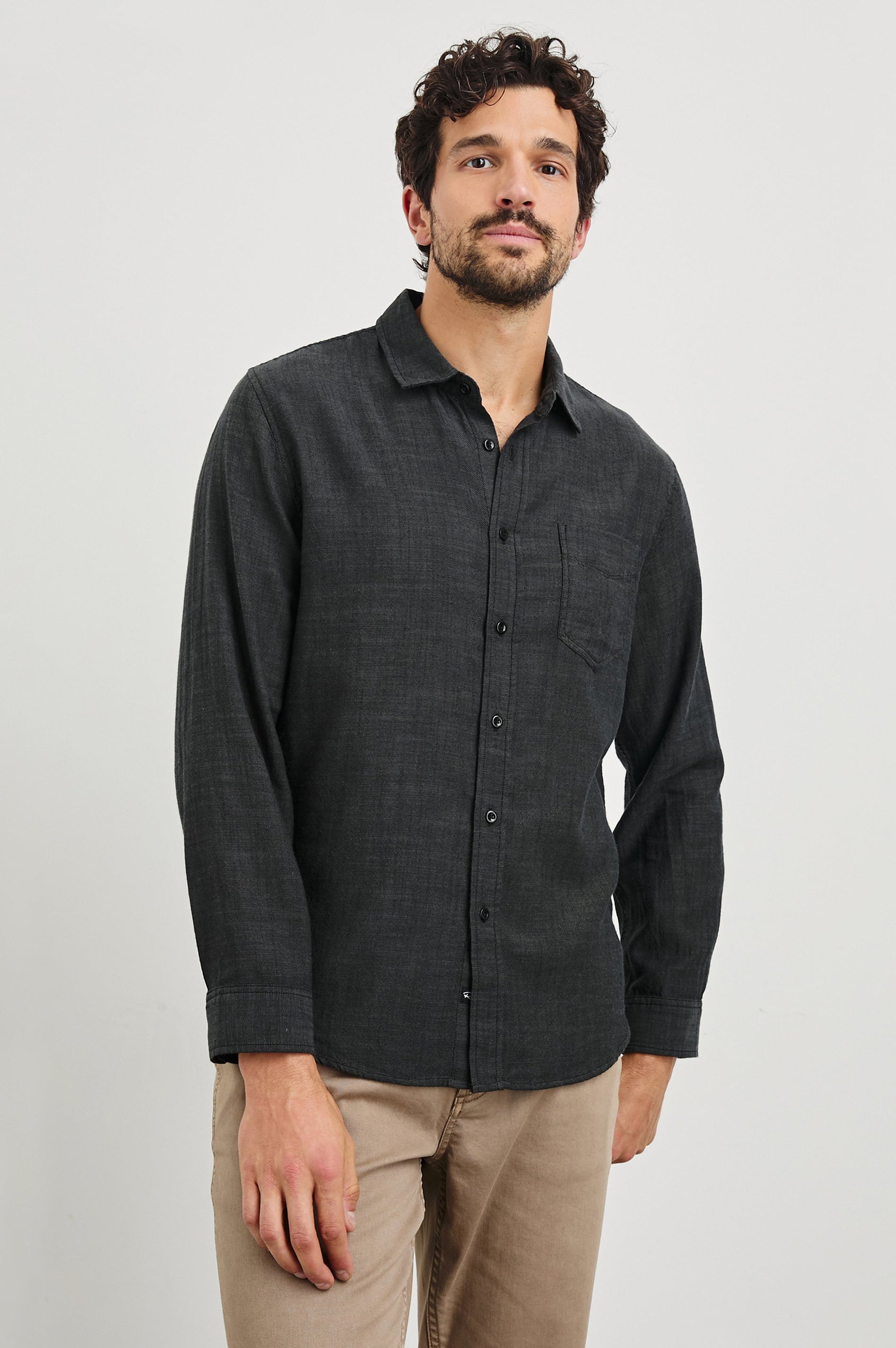 WYATT-BLACK-CHAMBRAY-FRONT SLIGHT ANGLE