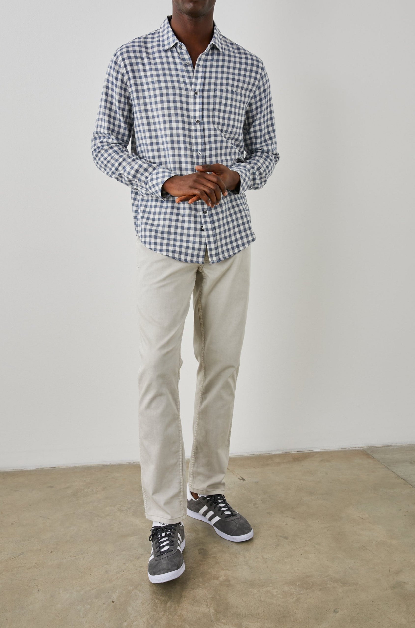WYATT SHIRT NAVY GINGHAM MELANGE- FULL FRONT BODY