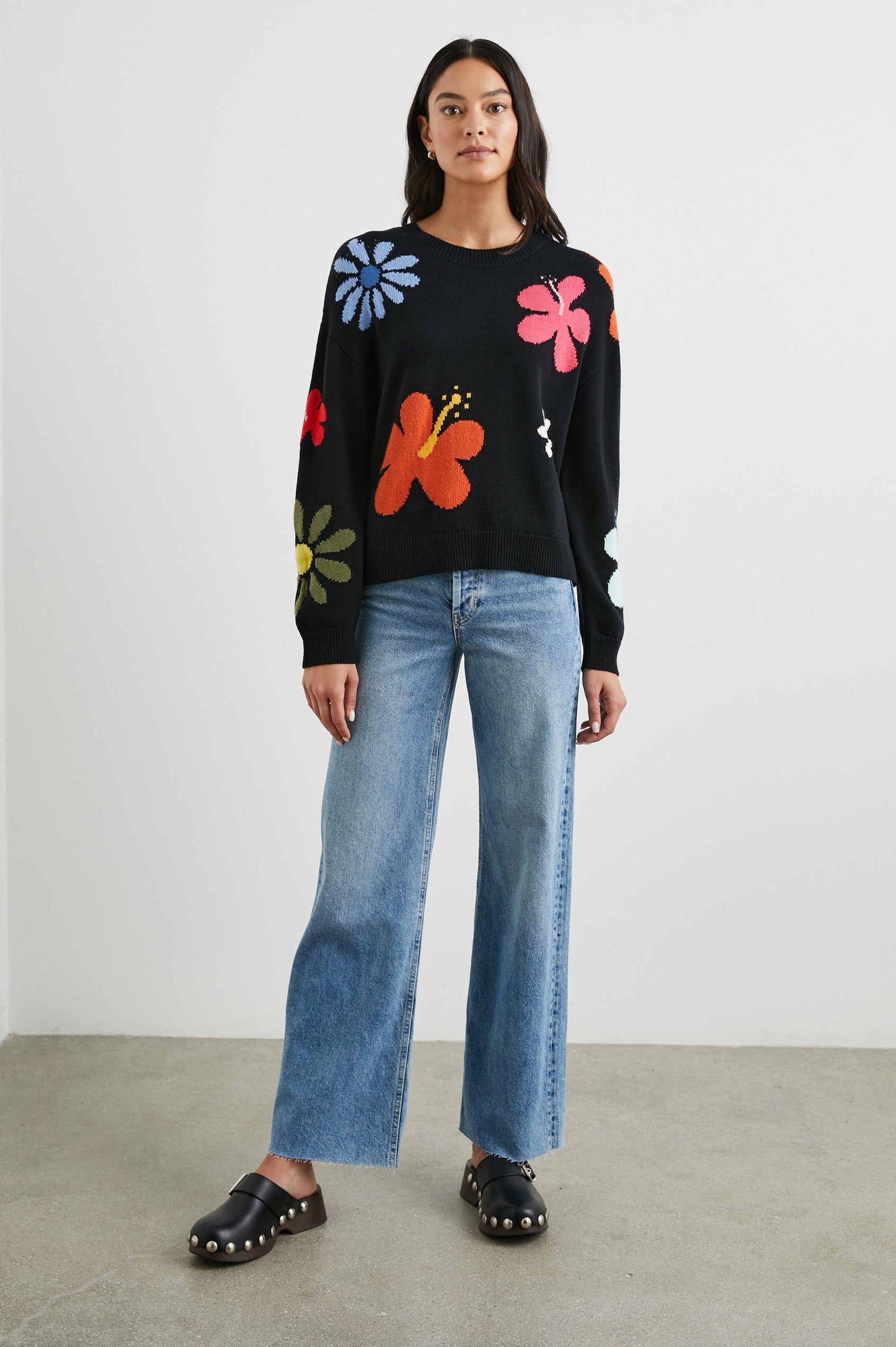 ZOEY-HIBISCUS-MULTI-FULL FRONT BODY