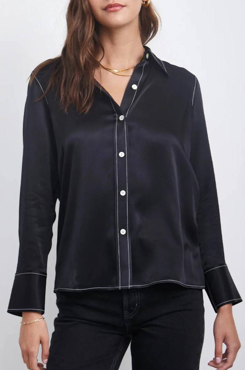 ANDREA BLACK TOP- FRONT UNTUCKED