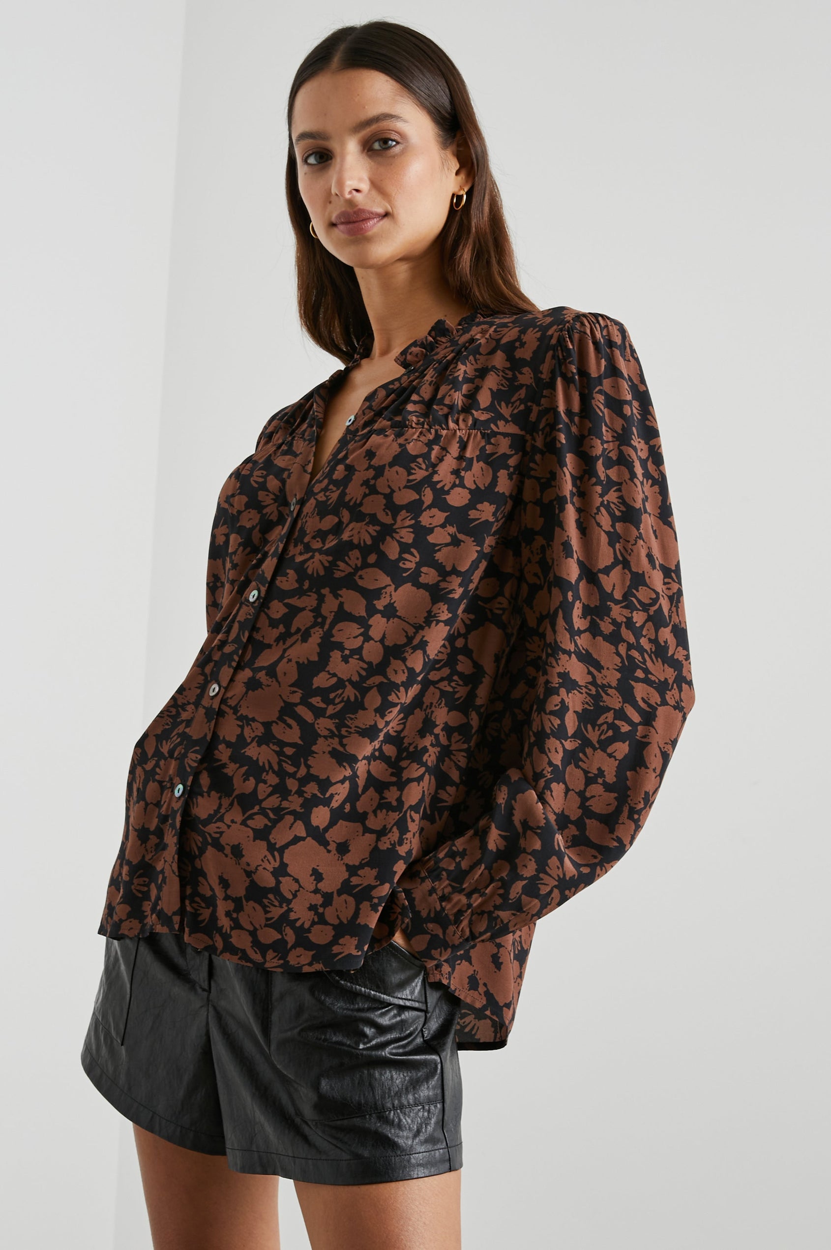 CAMILLE TOP GARDEN SILHOUETTE - FRONT ANGLE