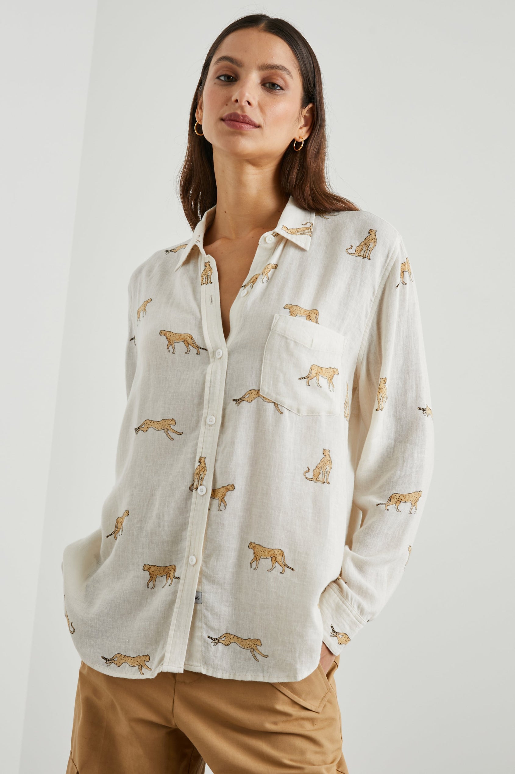 CHARLI SHIRT NATURAL LEOPARD - FRONT UNTUCKED