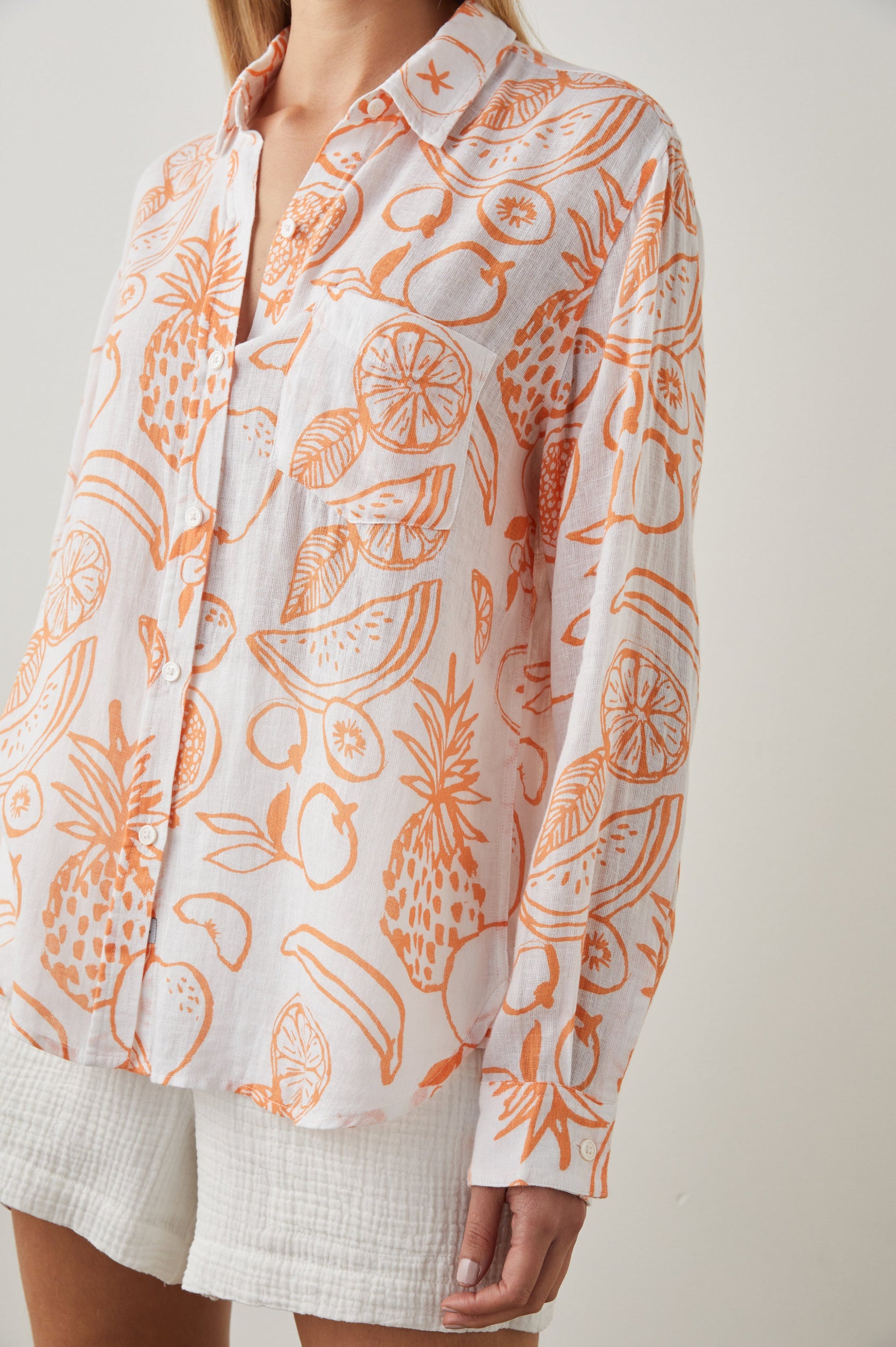 CHARLI SHIRT ORANGE PAINTED FRUITS - FRONT DETAIL