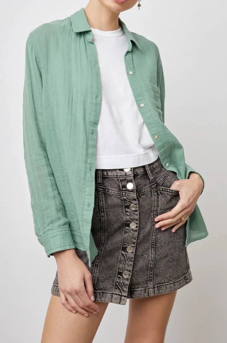 ELLIS GREEN APPLE SHIRT-FRONT IN MOTION