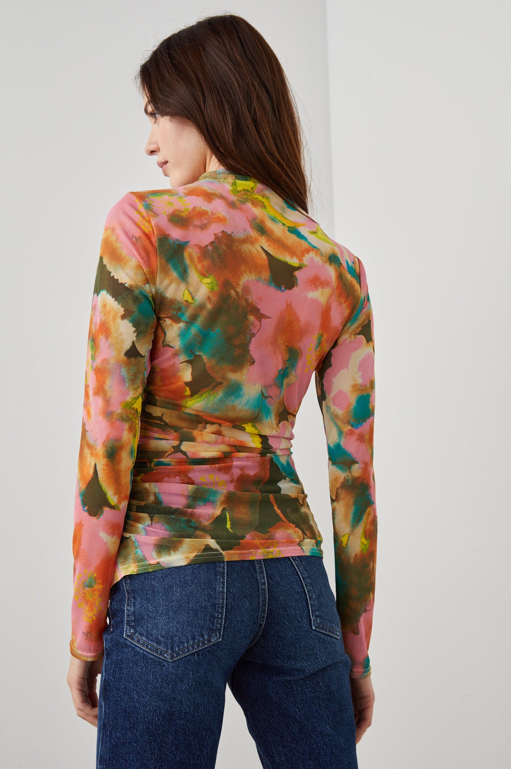 ISLA-CREAM-CONFETTI-BACK MODEL 2