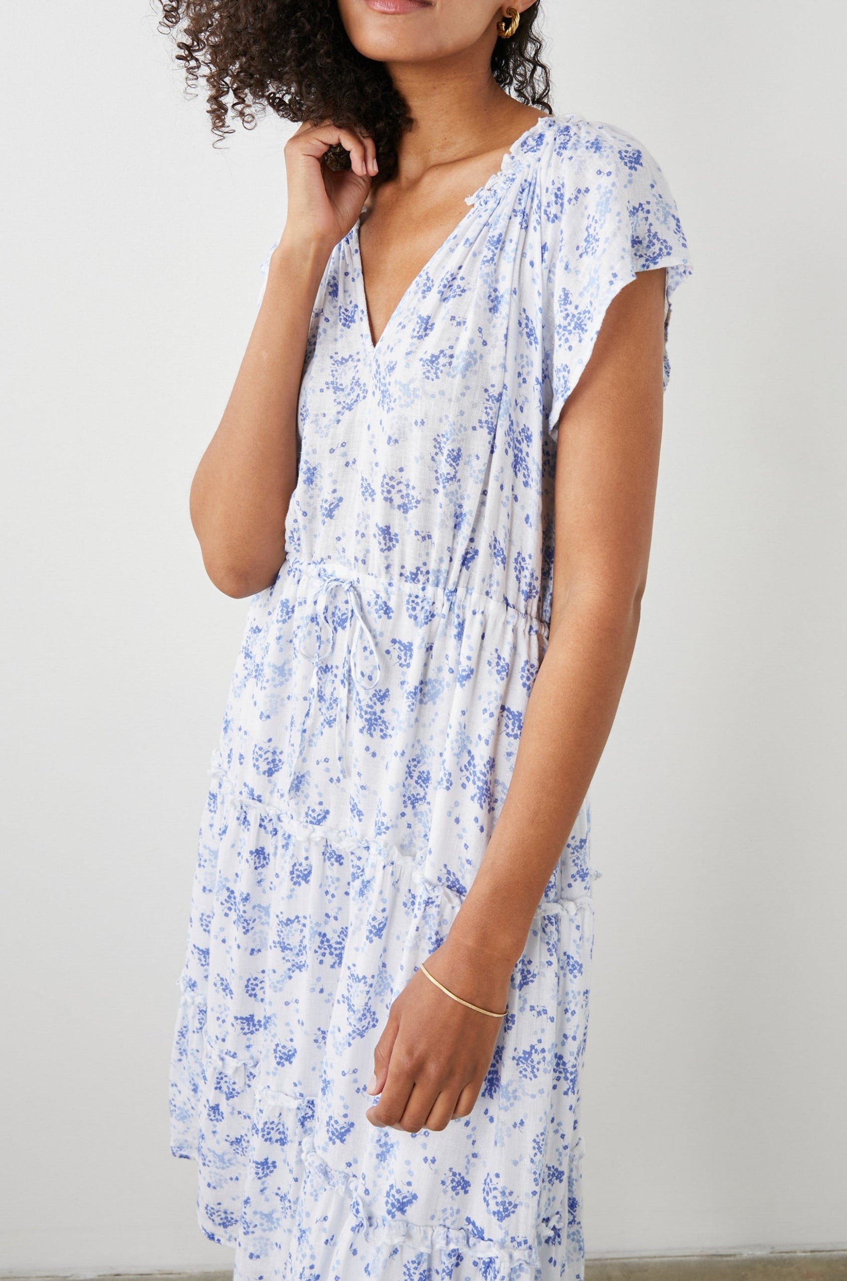 JUNI DRESS BLUE BLOSSOMS - SIDE ANGLE