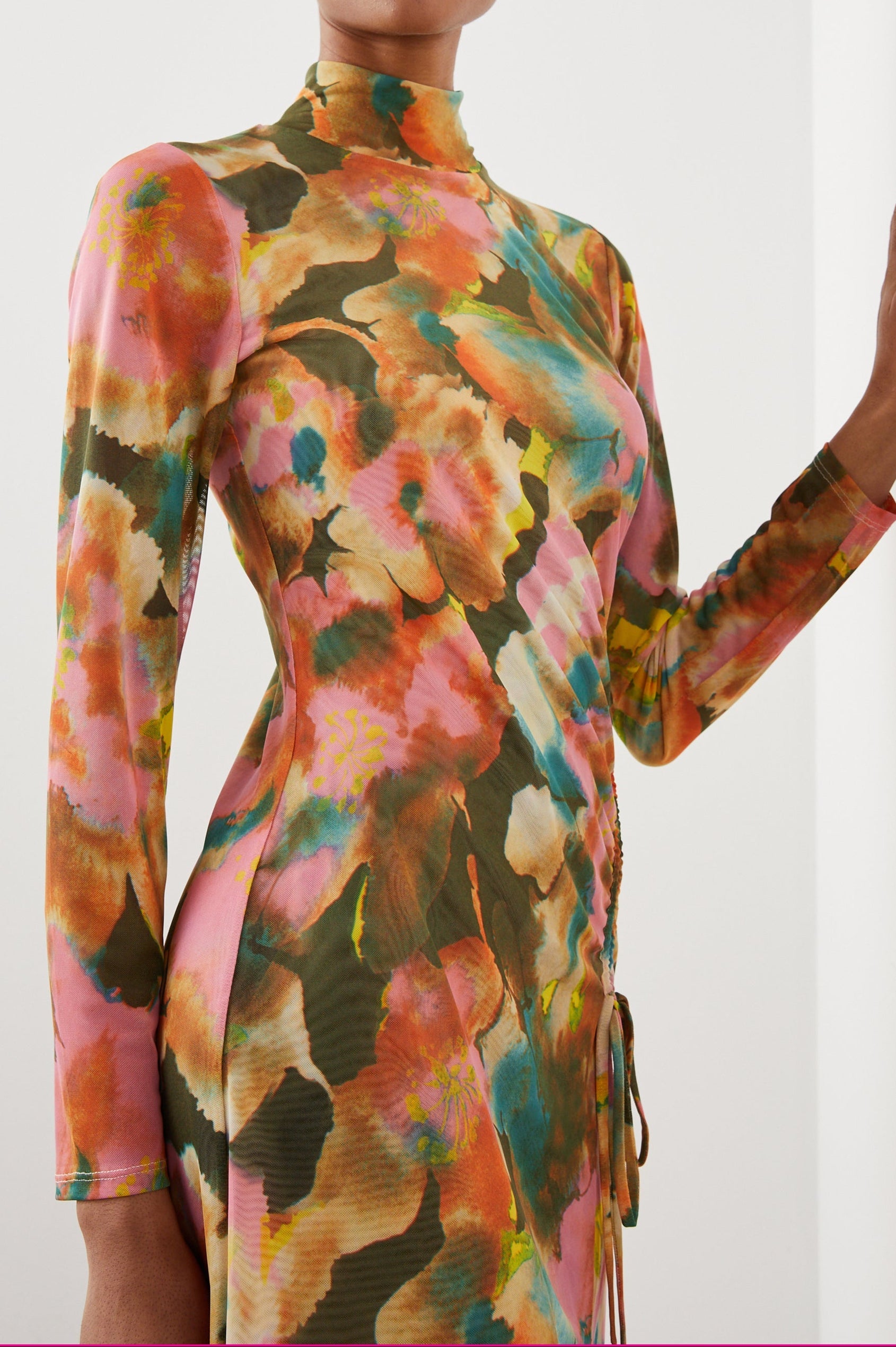 MONA DRESS TERRA FLORAL - SIDE ANGLE