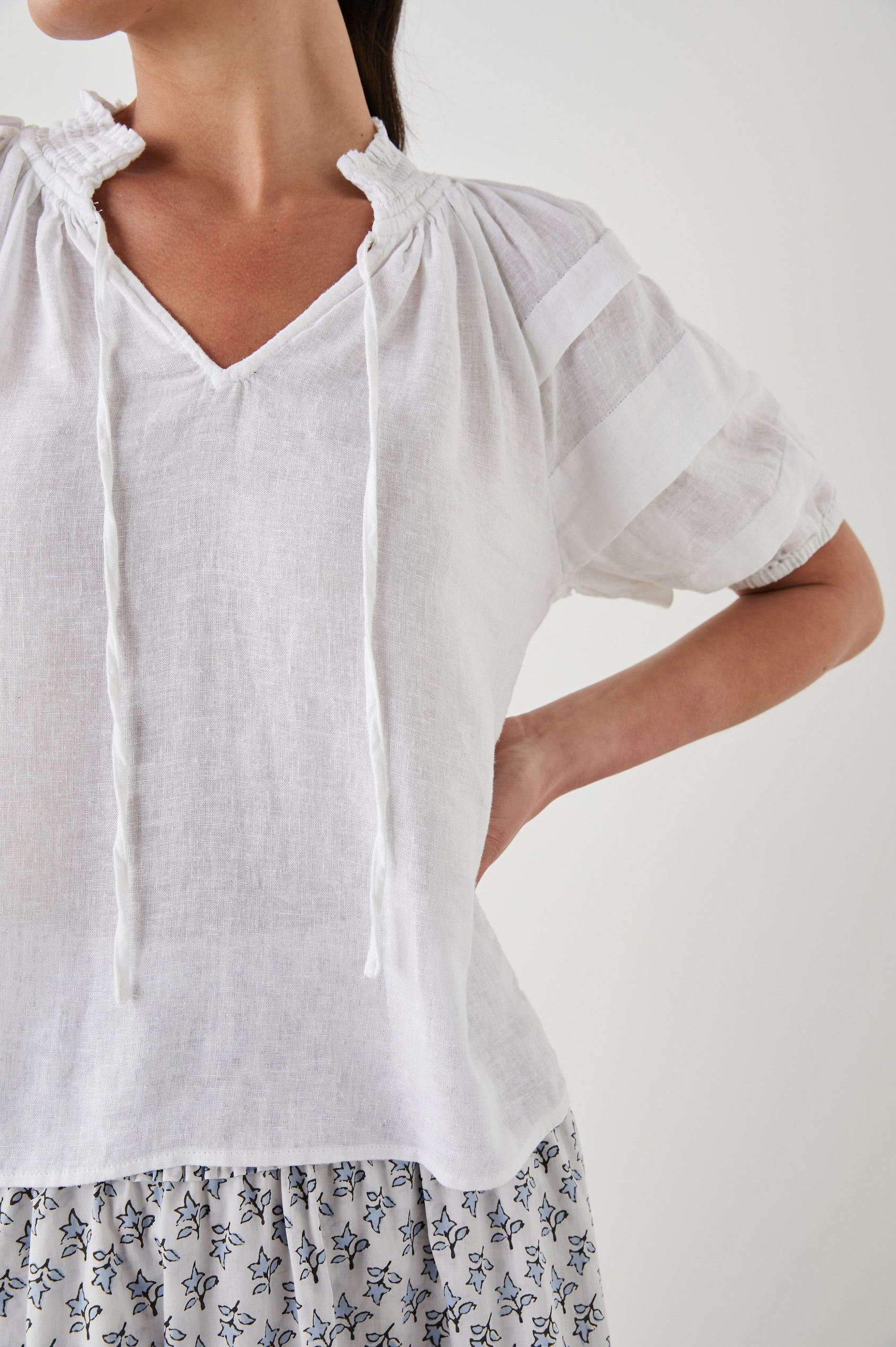 PARIS TOP WHITE - DETAIL