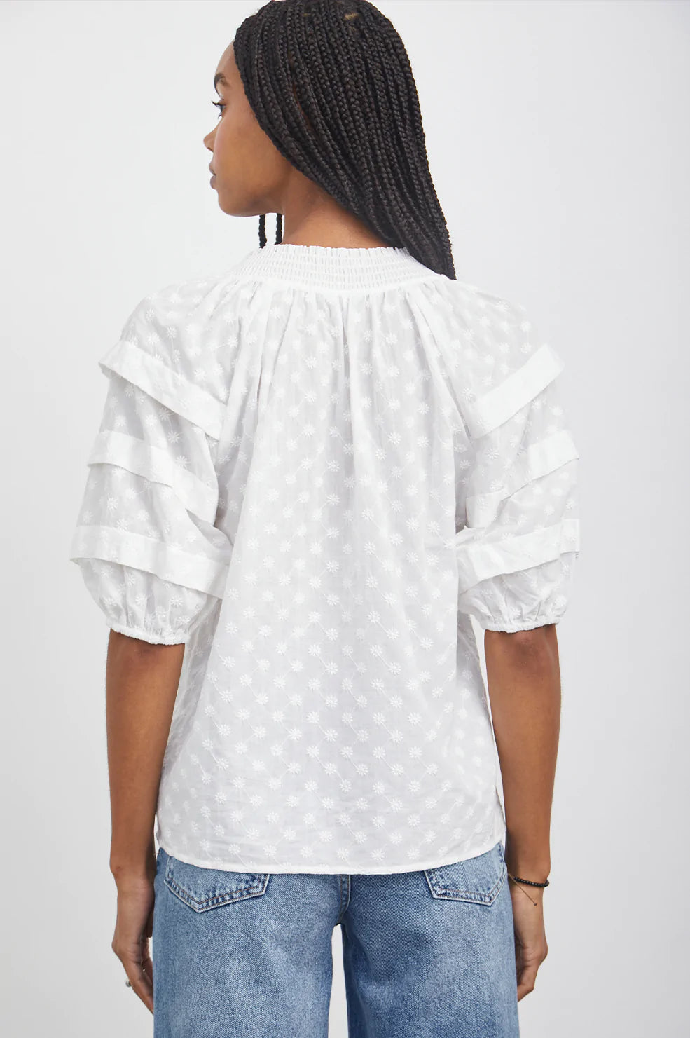 PARIS WHITE EMBROIDERED DAISIES TOP-BACK