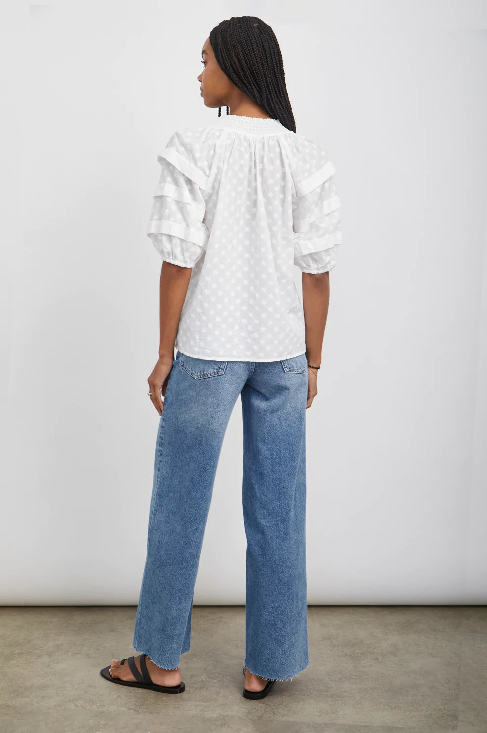 PARIS WHITE EMBROIDERED DAISIES TOP-FULL BACK BODY