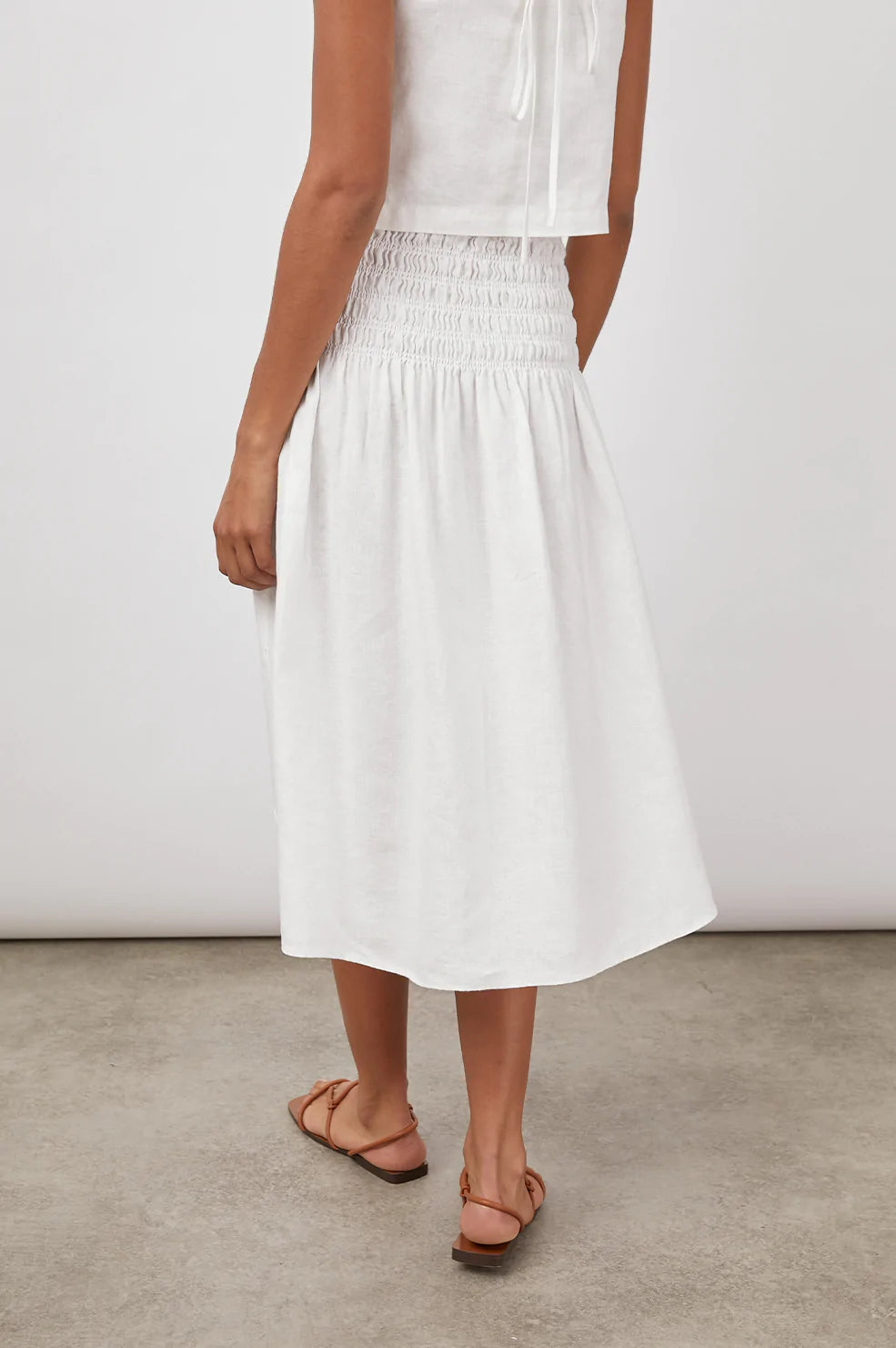 SELENA WHITE MID SKIRT-BACK