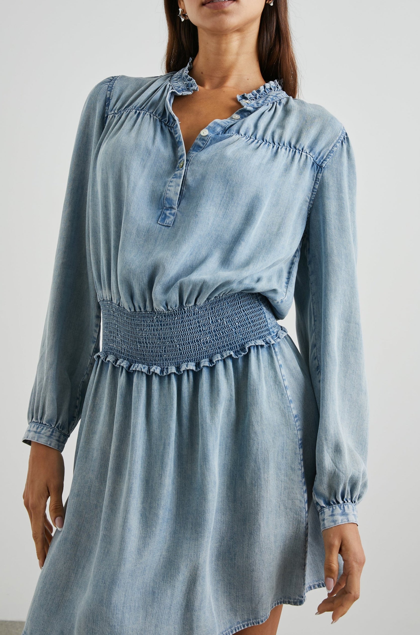 SHAWNA DRESS MED VINTAGE CLOUD WASH - FRONT ANGLE