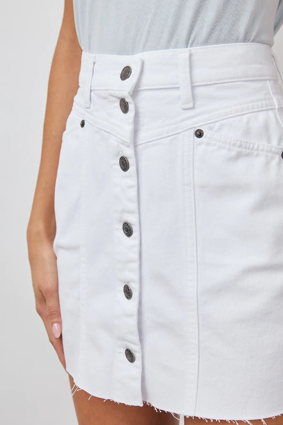 THE CANYON SKIRT IN SALT WHITE - DETAIL