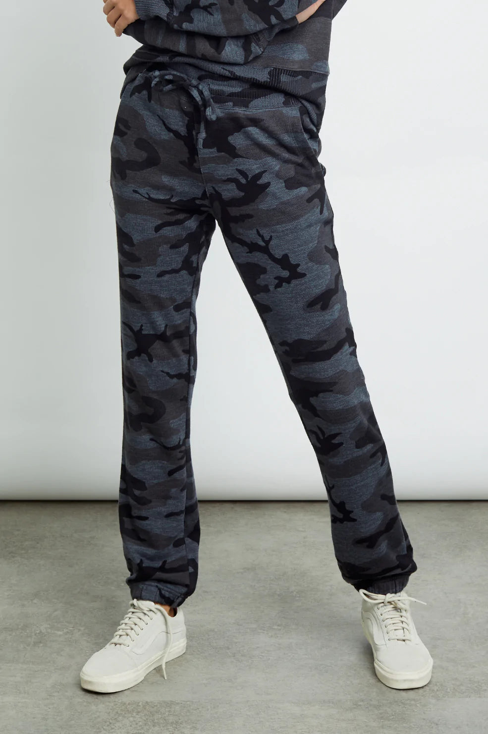 Kingston terry sweatpant in Iron Camo - front