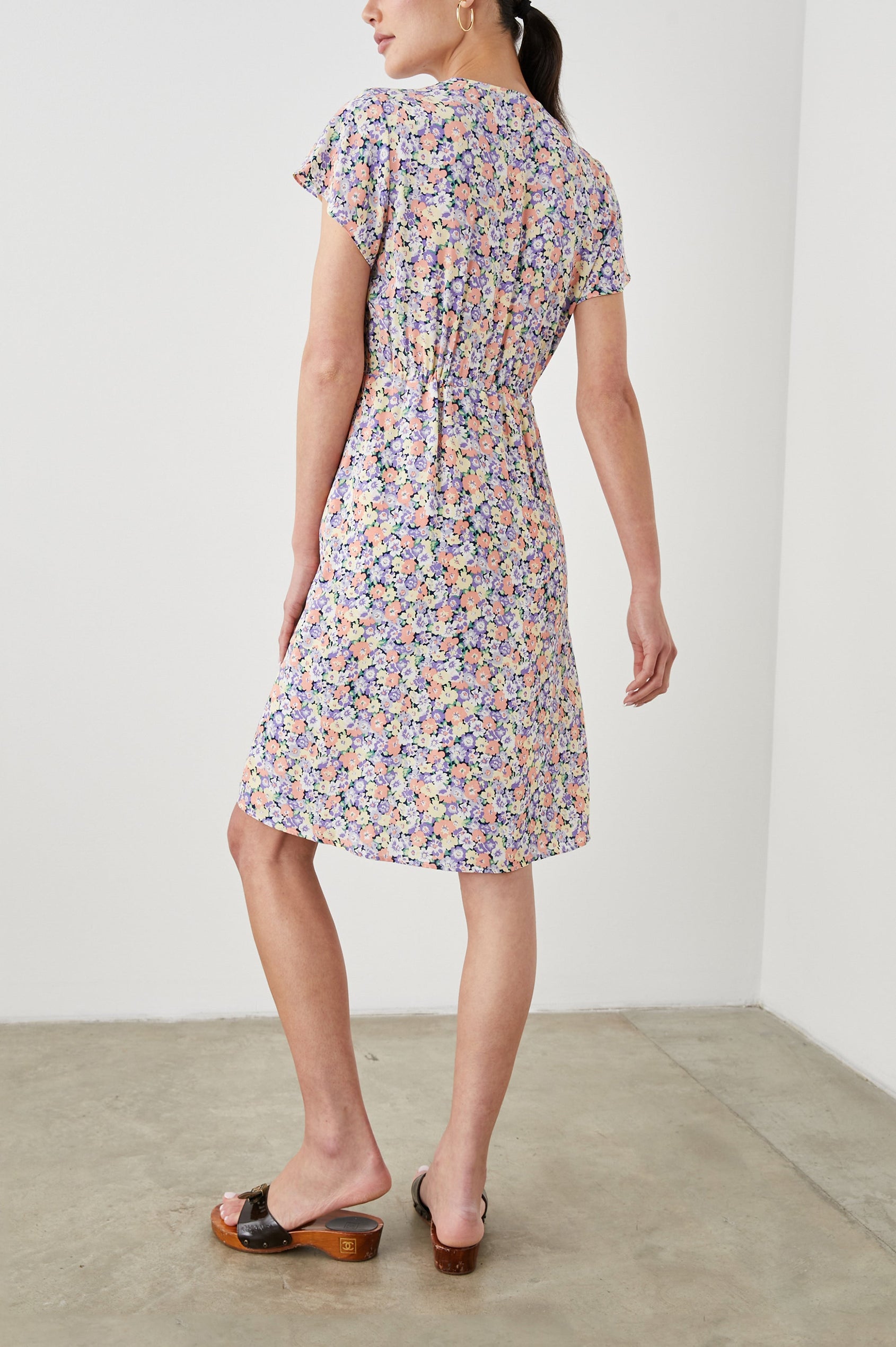 ABIGAIL-POSY-FIELD-BACK