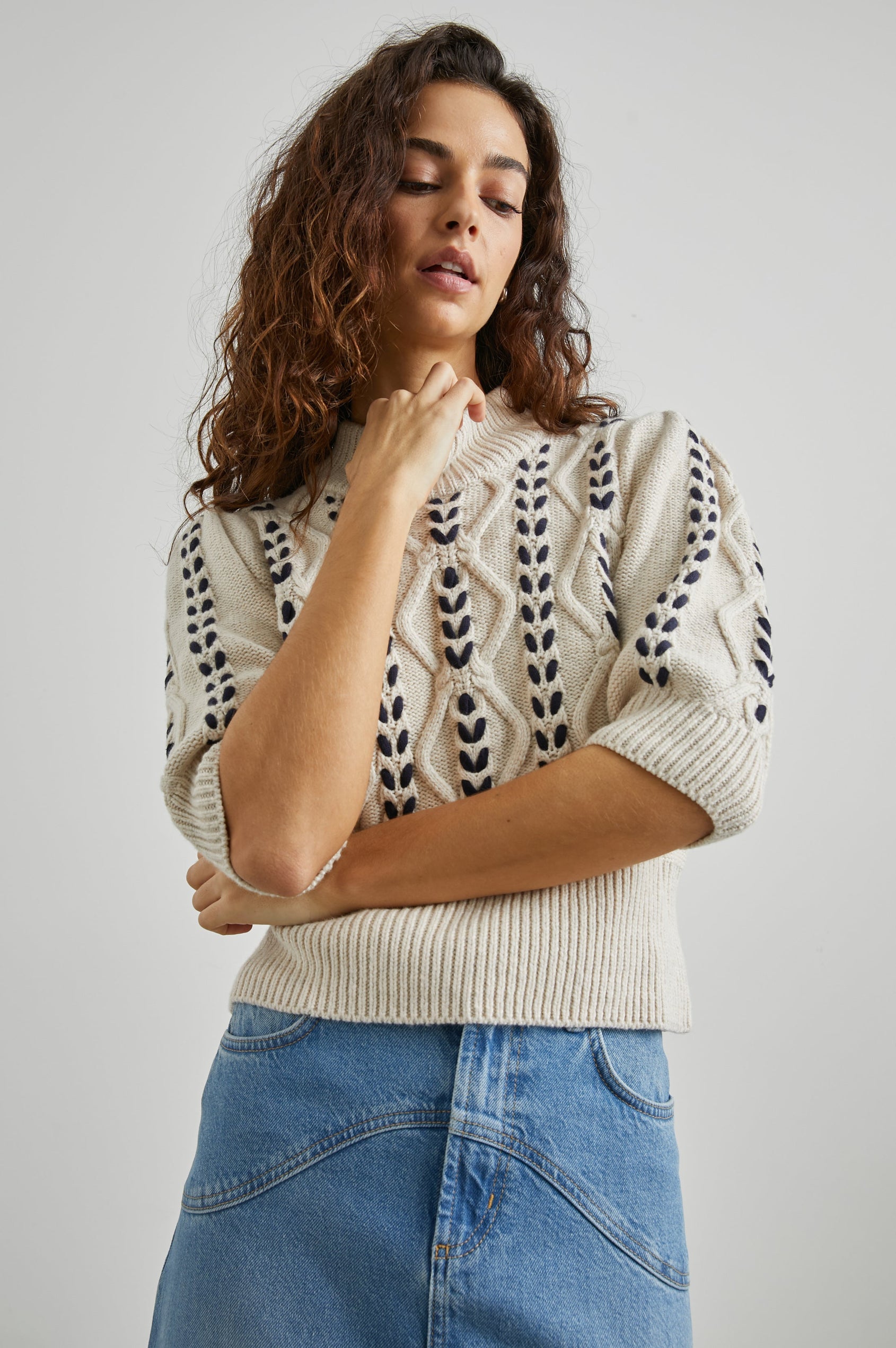 ADDY-OATMEAL-NAVY-CABLES-FRONT