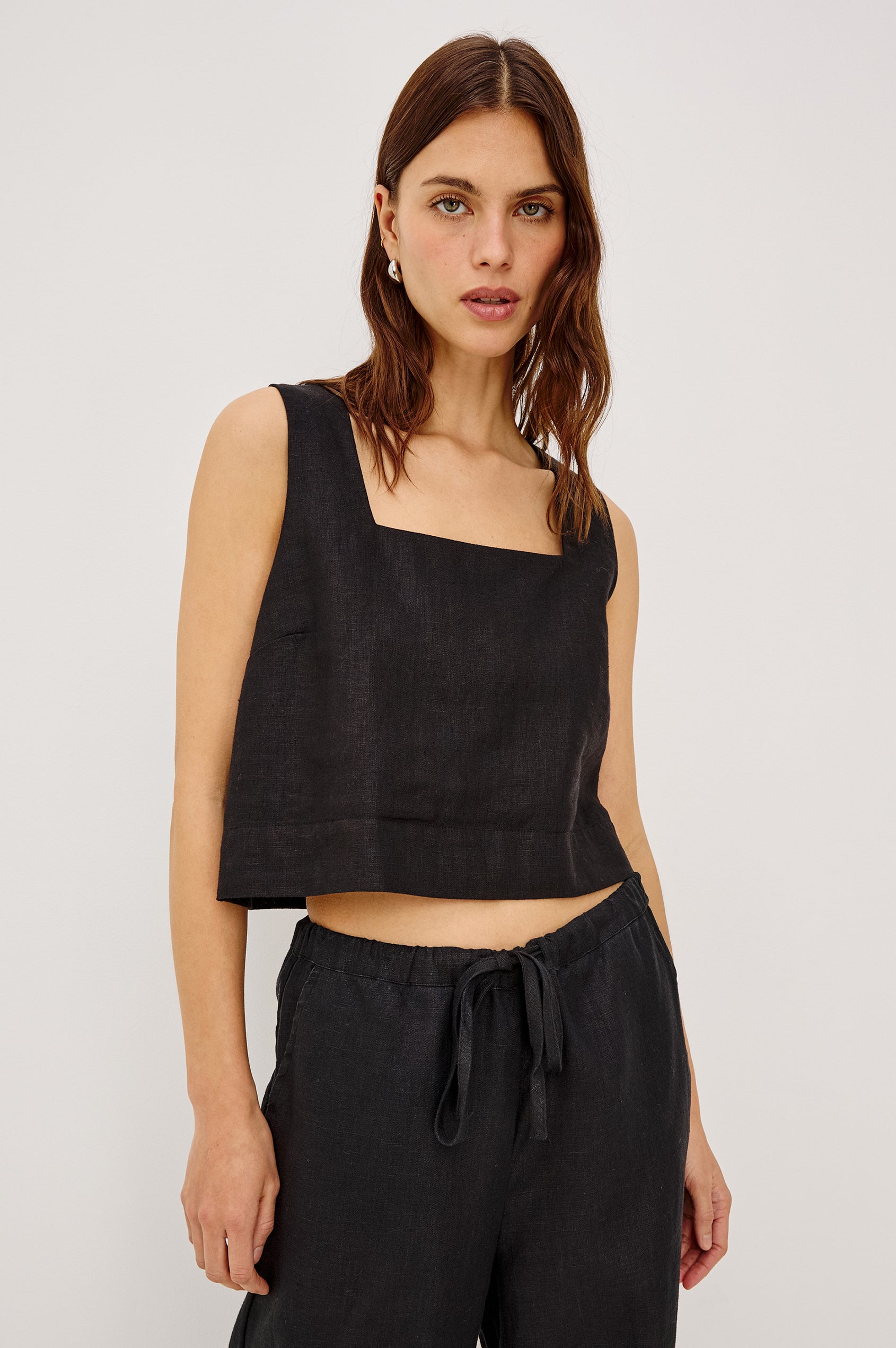 AKIRA TOP - BLACK