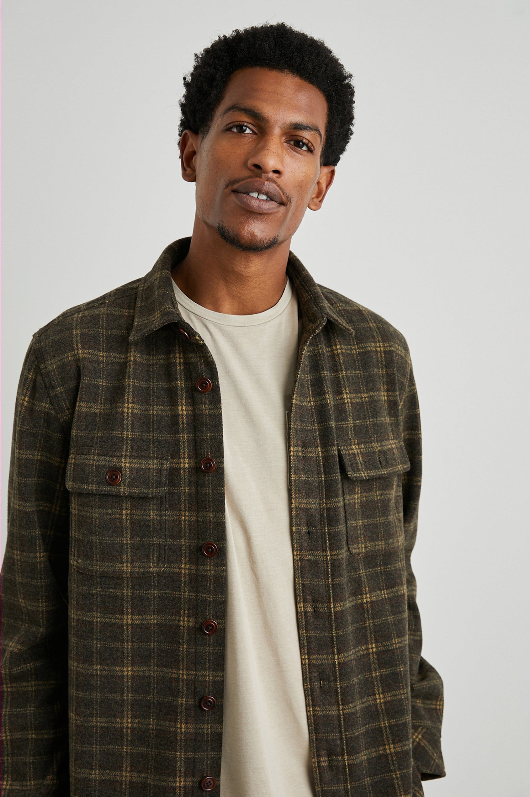 ALDER-SAFFRON-EARTH-DETAIL