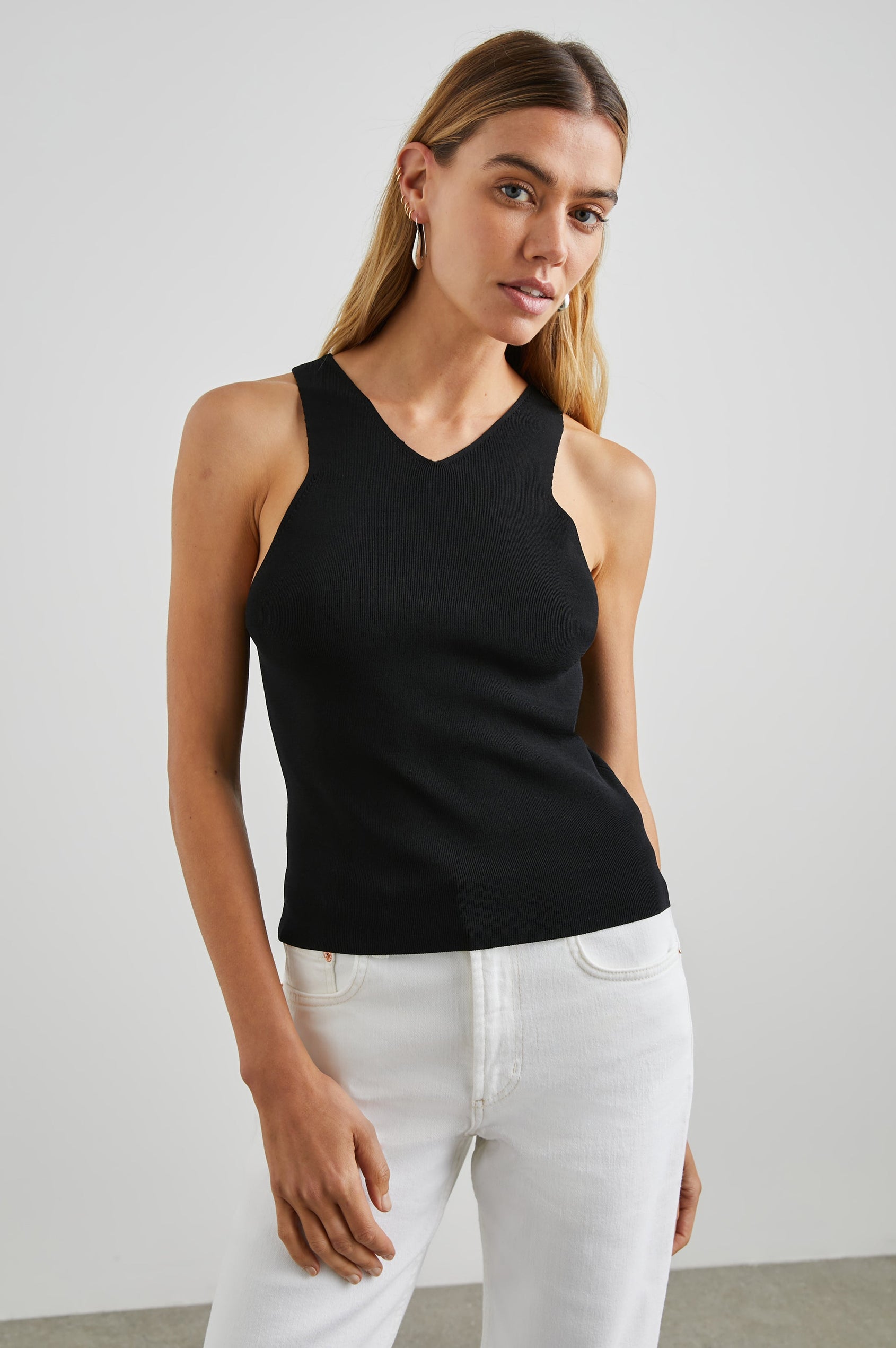 ALLY-BLACK-FRONT UNTUCKED