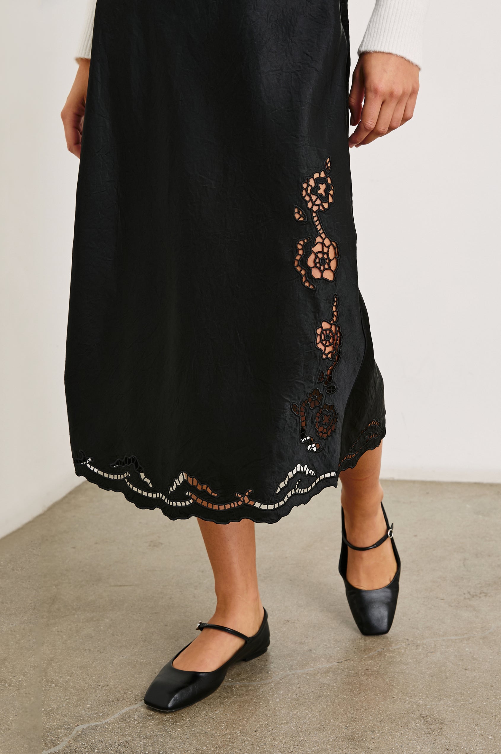 ANYA-BLACK-EYELET-DETAIL