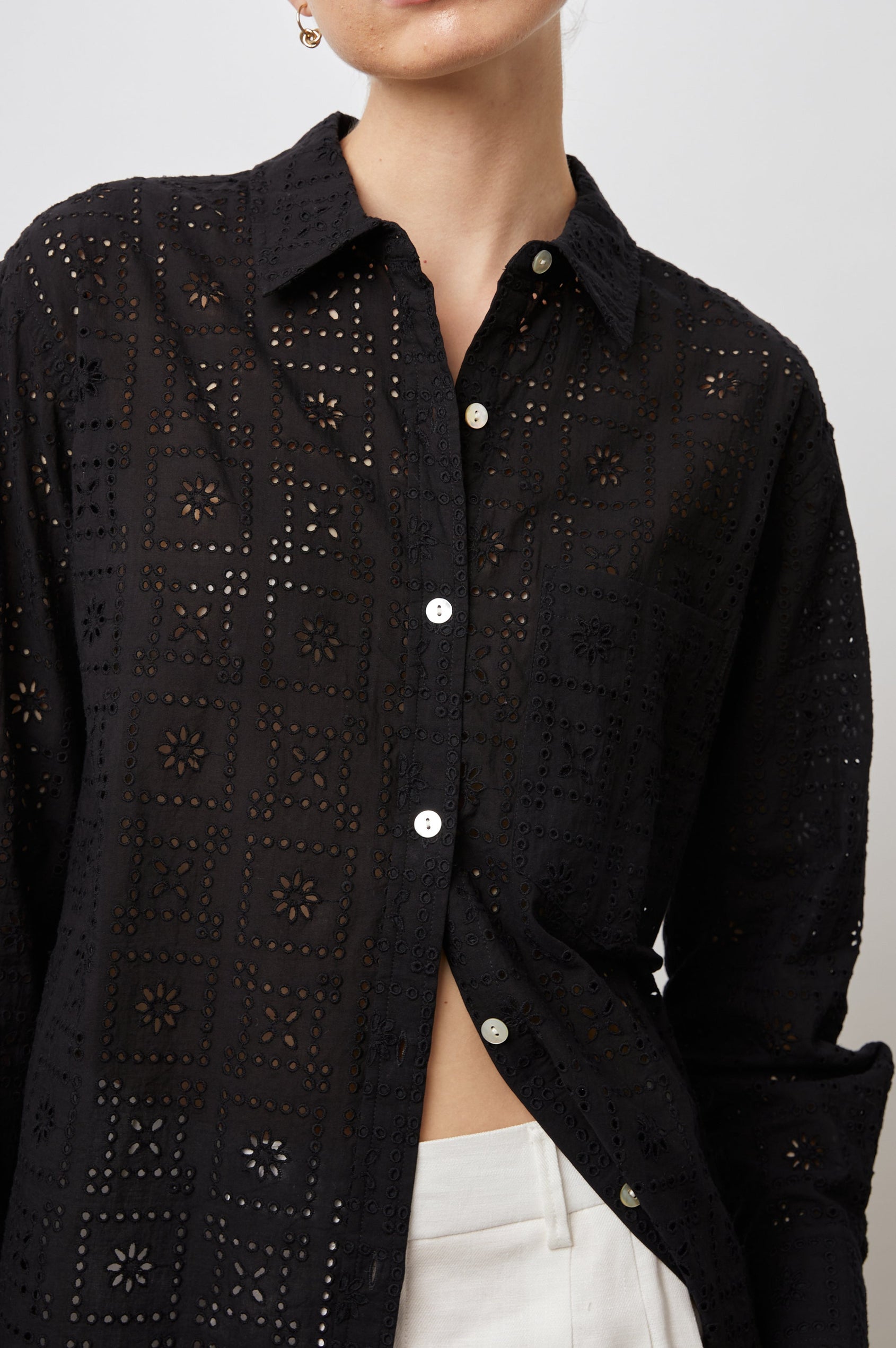 ARLO-BLACK-SEA-EYELET-DETAIL